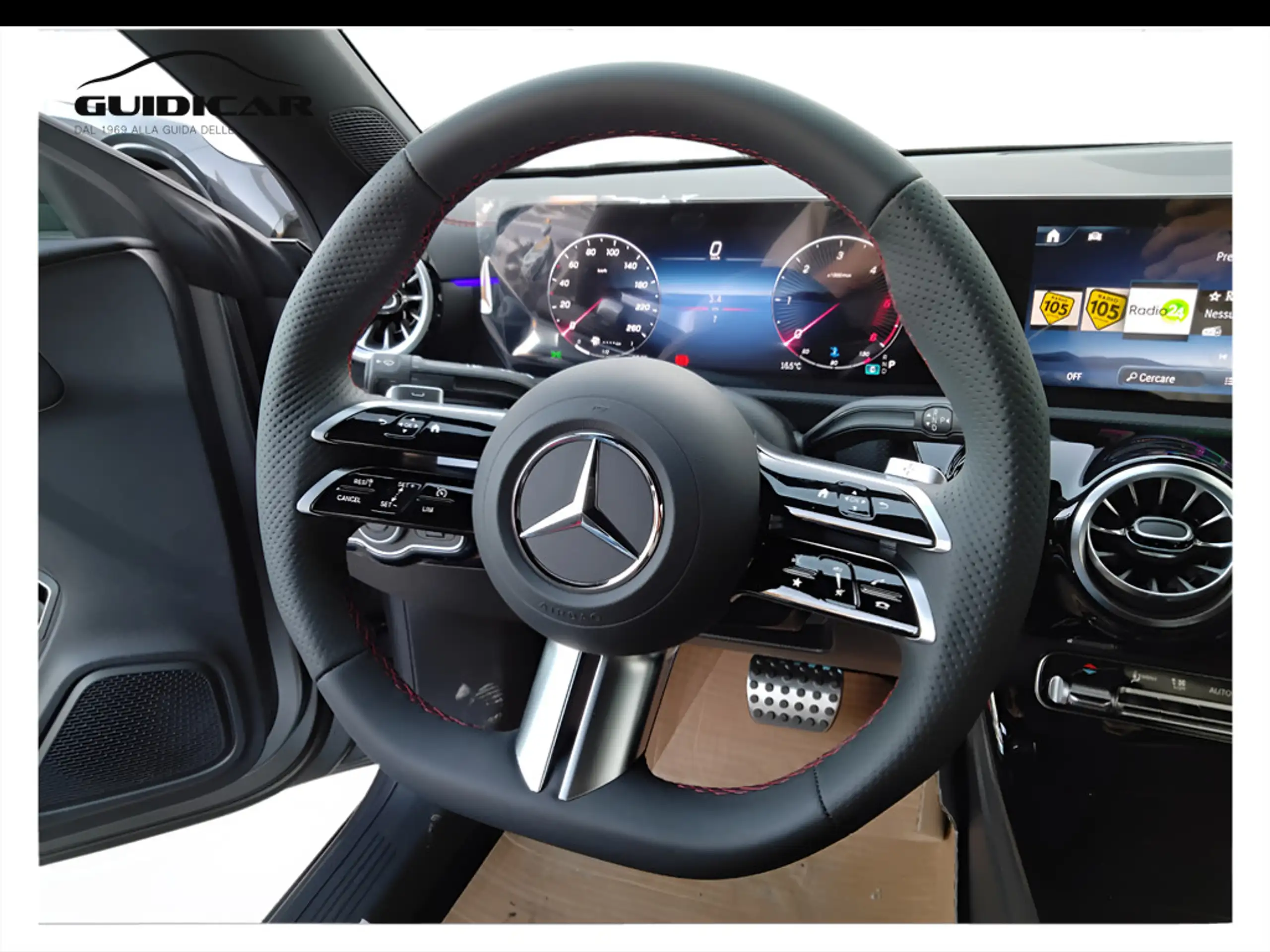 Mercedes-Benz - CLA 200