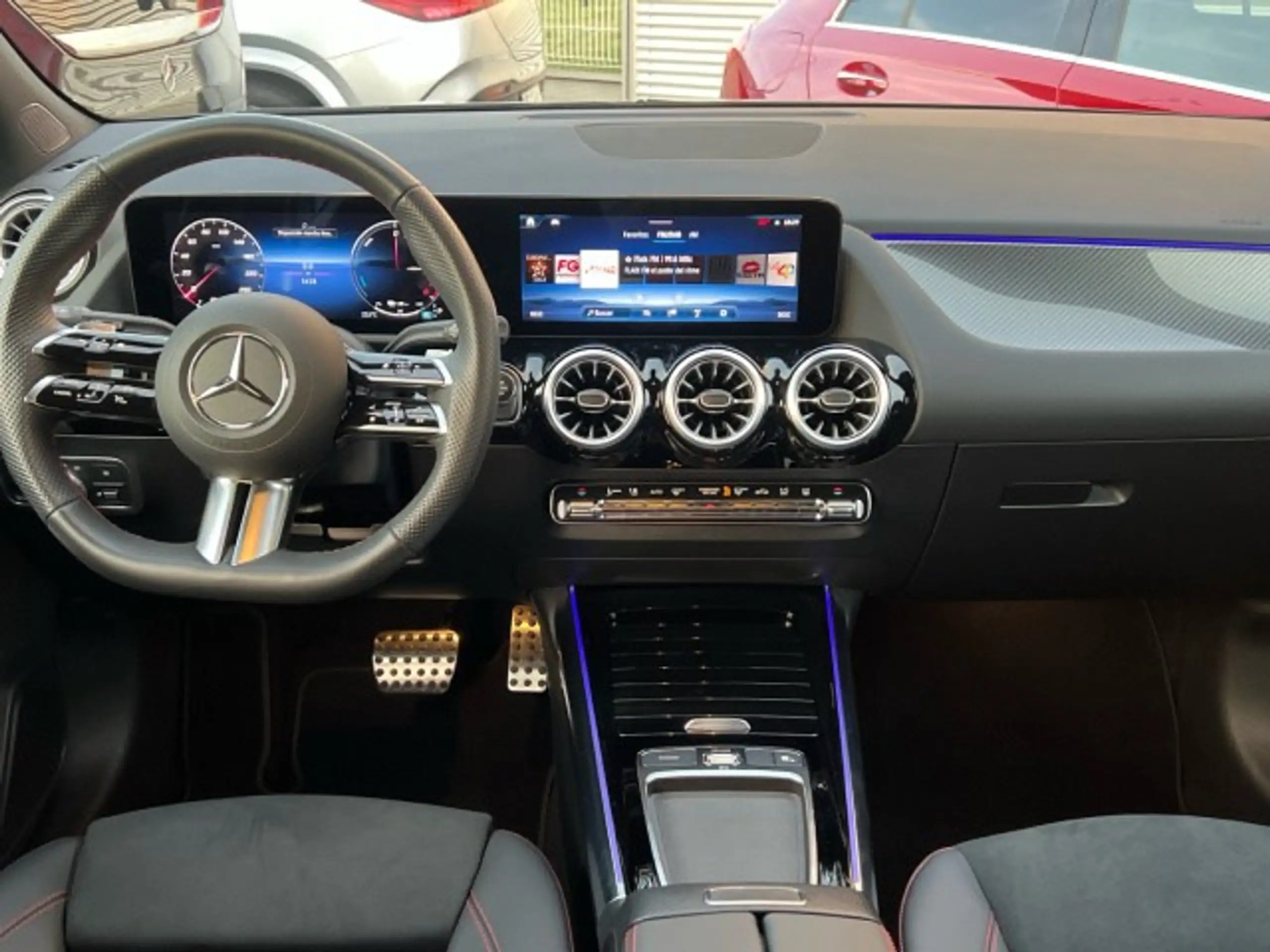 Mercedes-Benz - GLA 250