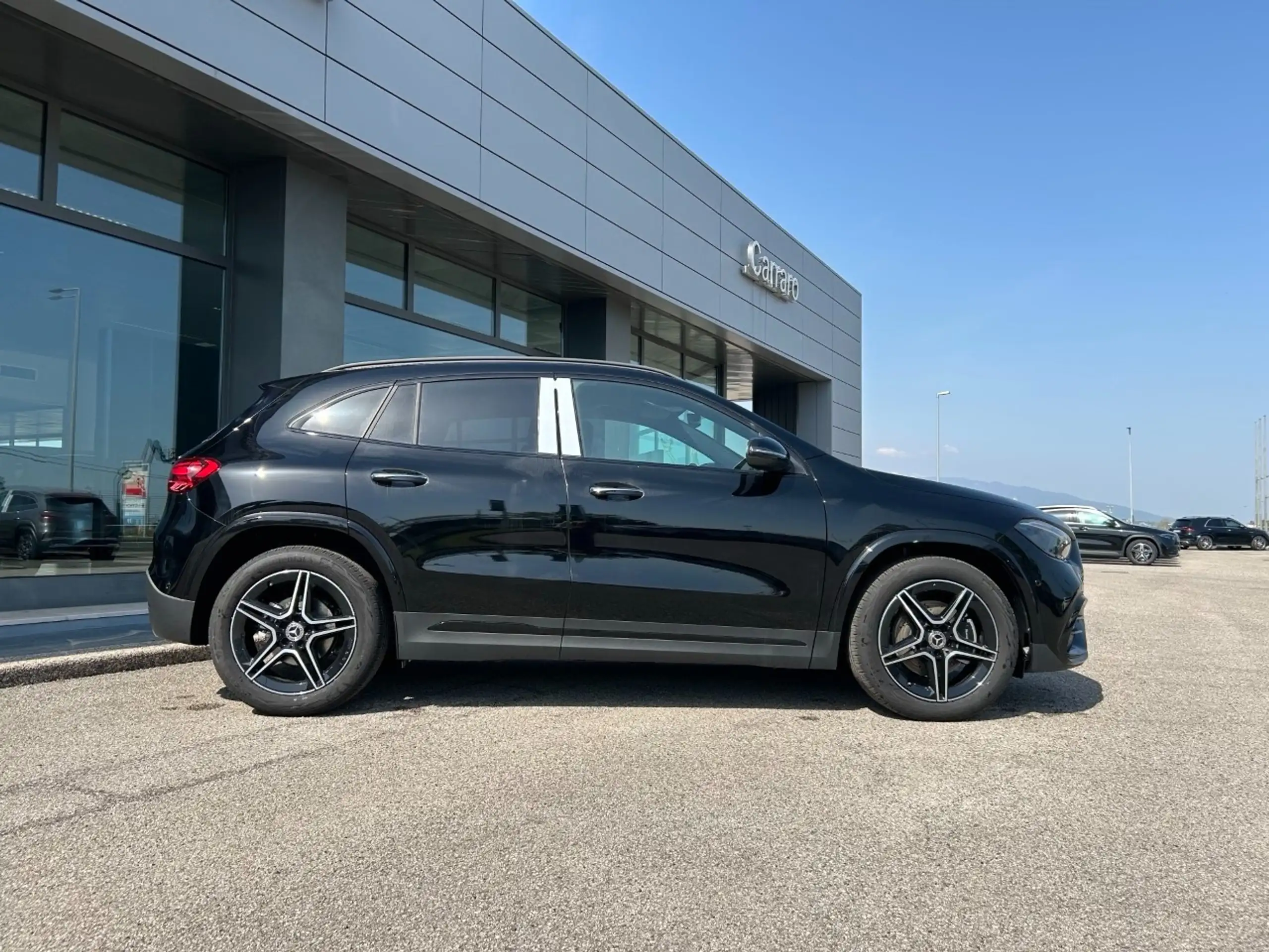 Mercedes-Benz - GLA 200