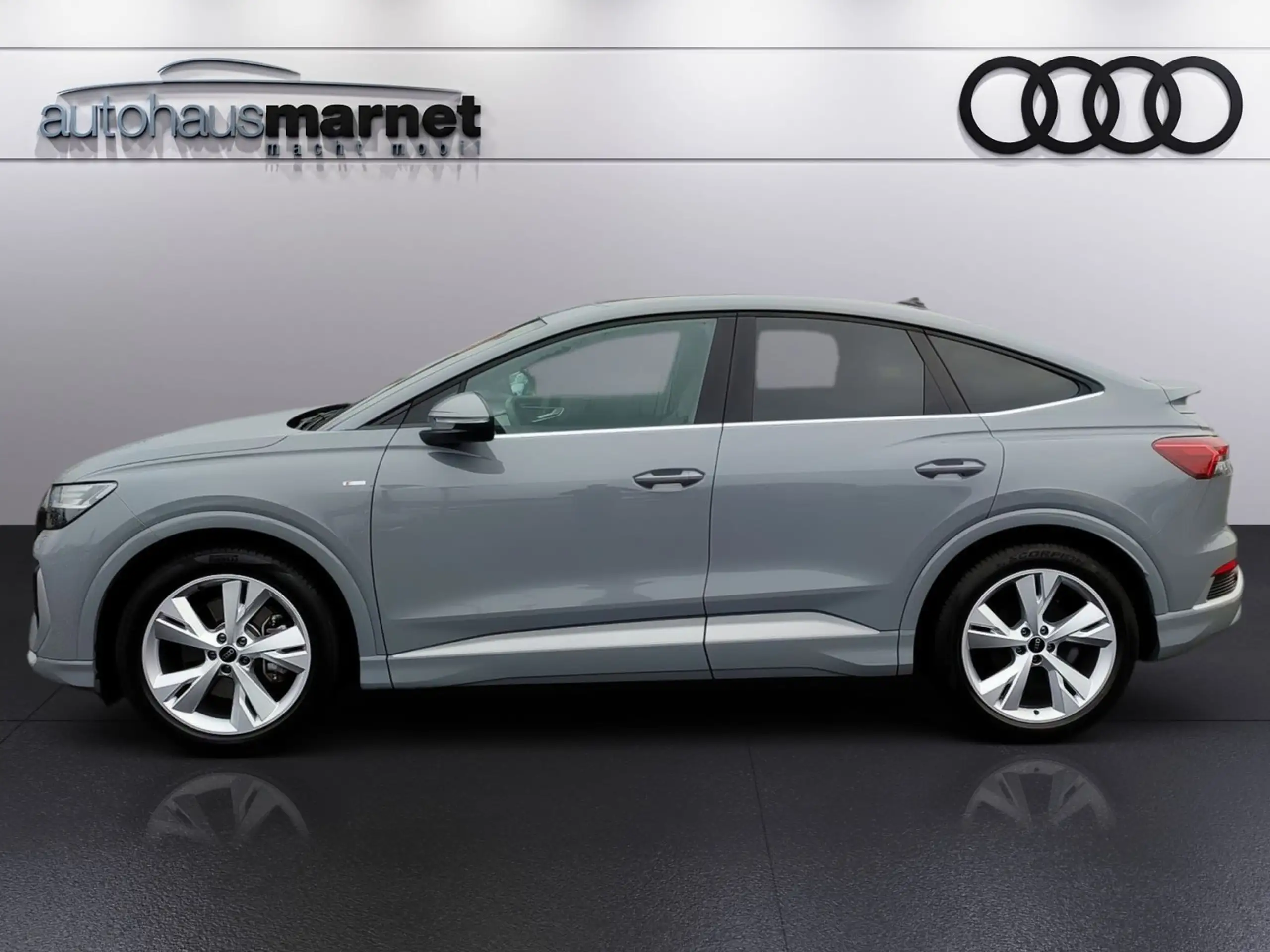 Audi - Q4 e-tron