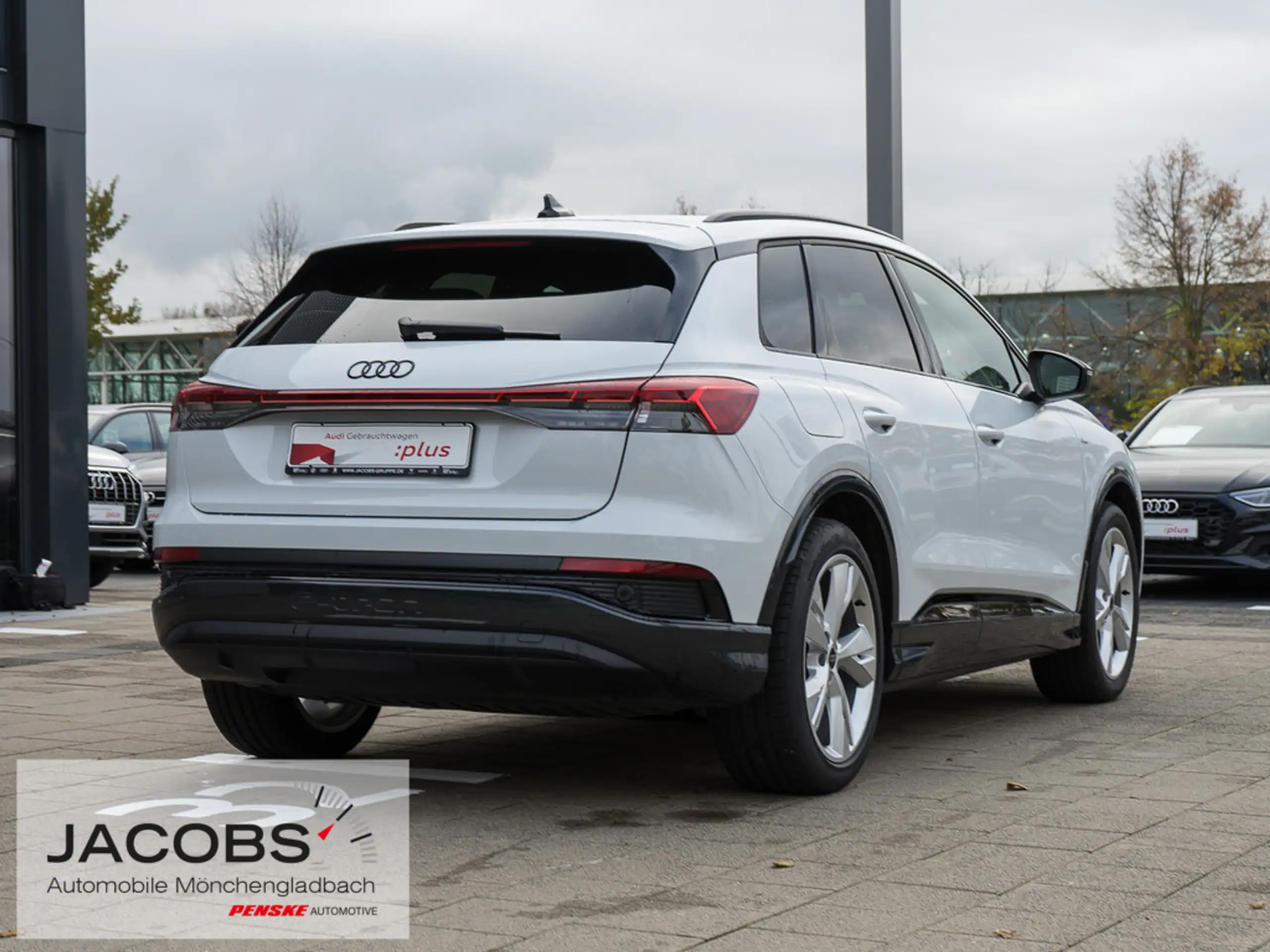 Audi - Q4 e-tron