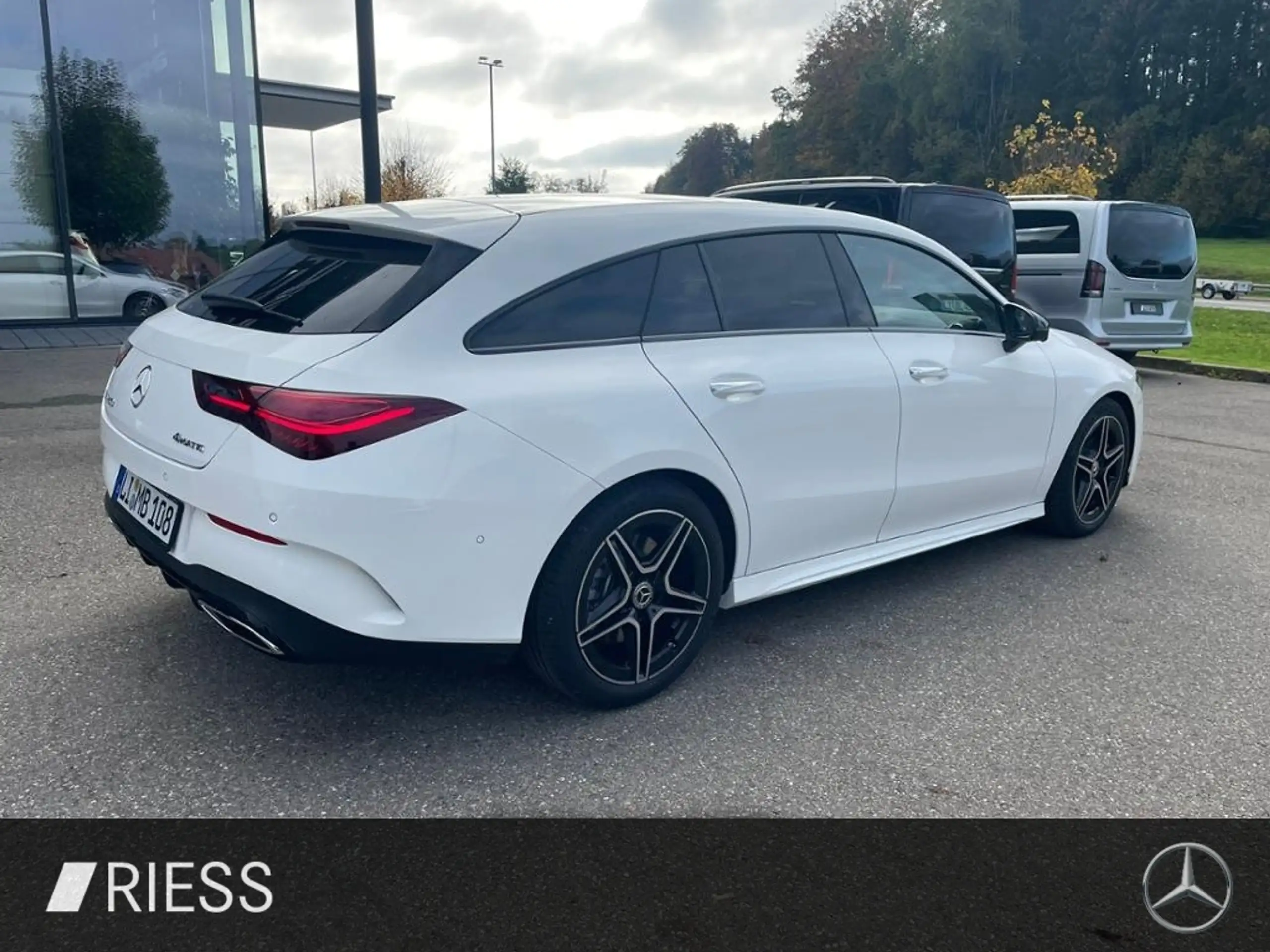 Mercedes-Benz - CLA 250