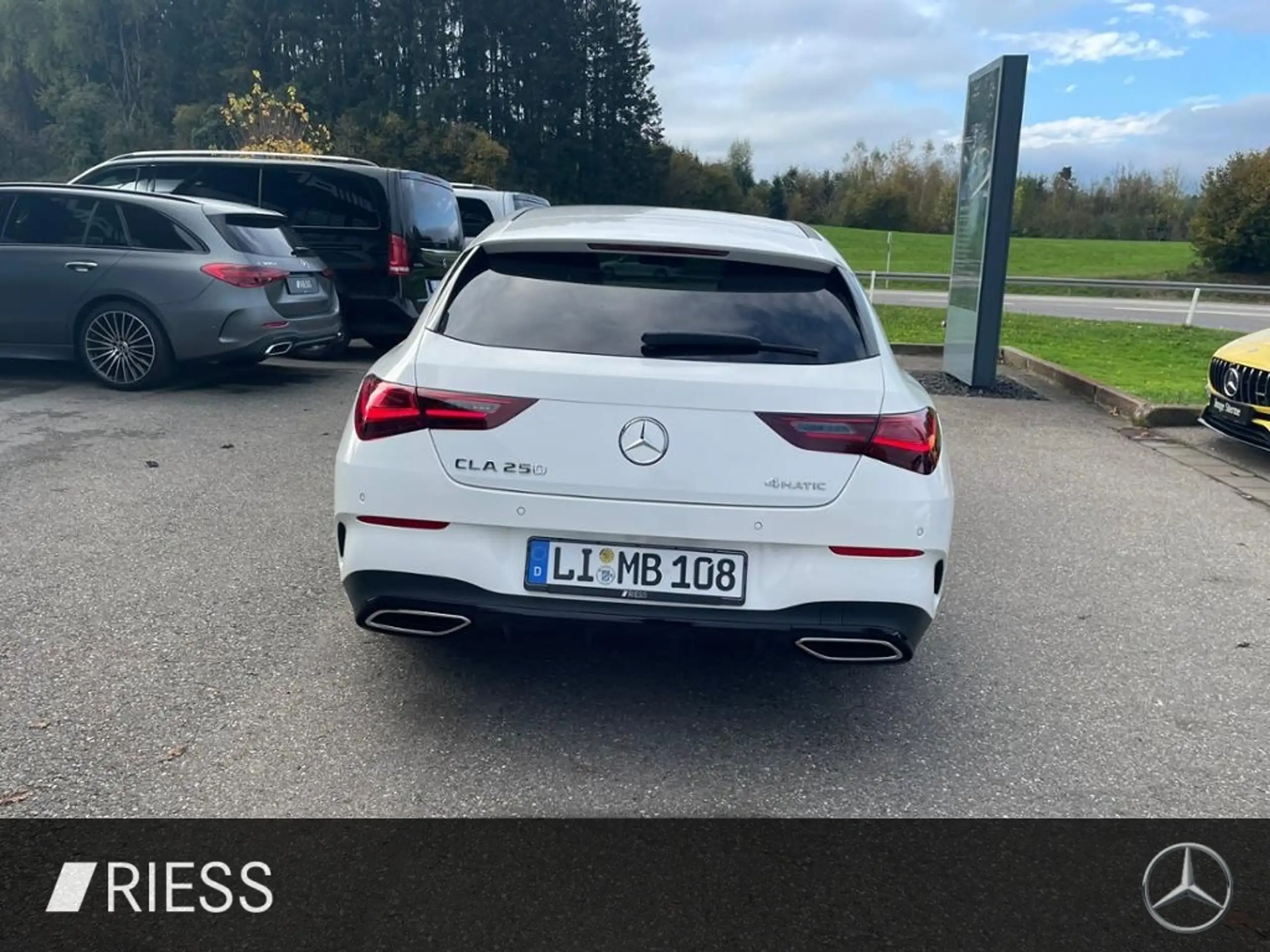 Mercedes-Benz - CLA 250