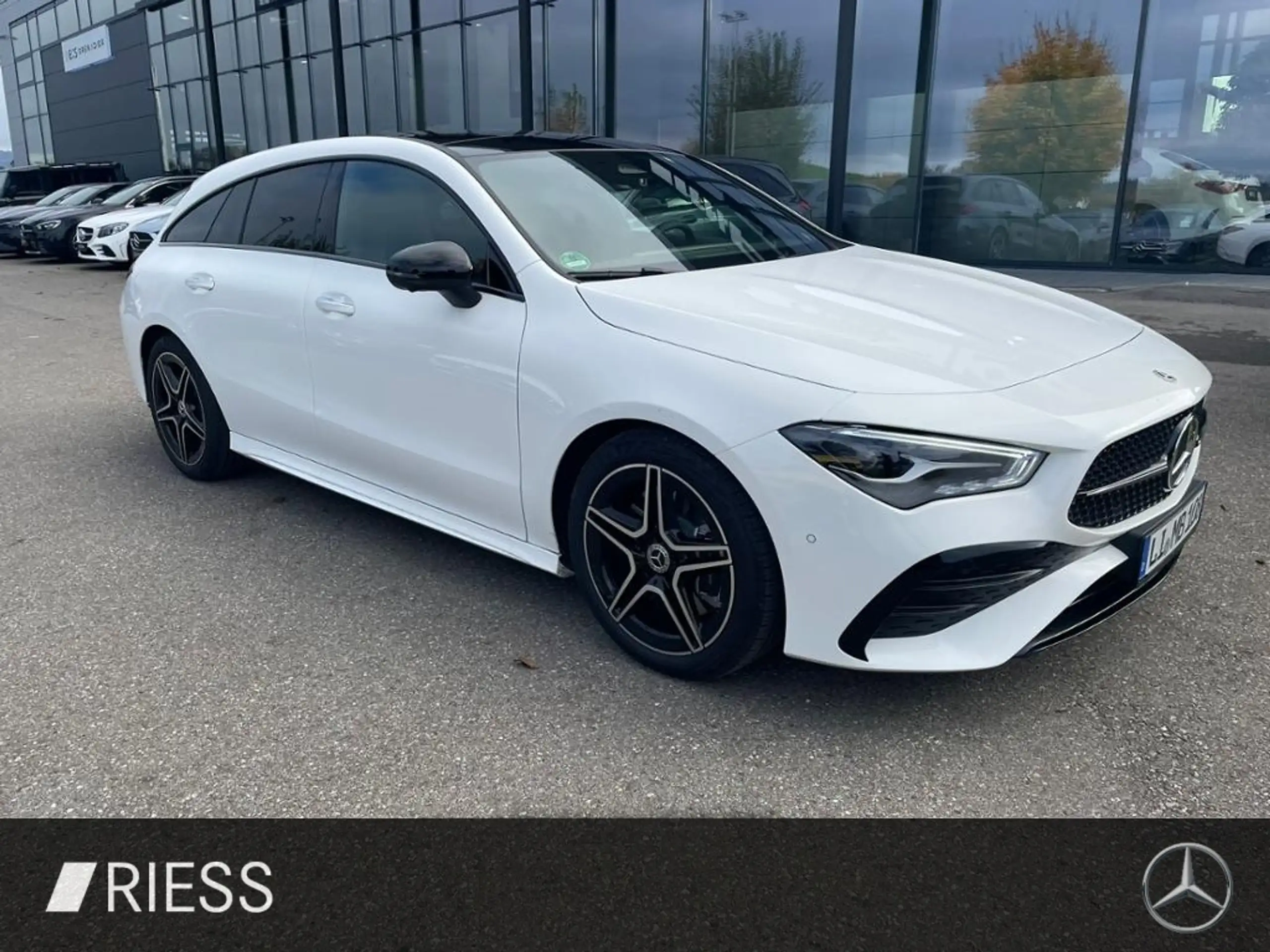 Mercedes-Benz - CLA 250