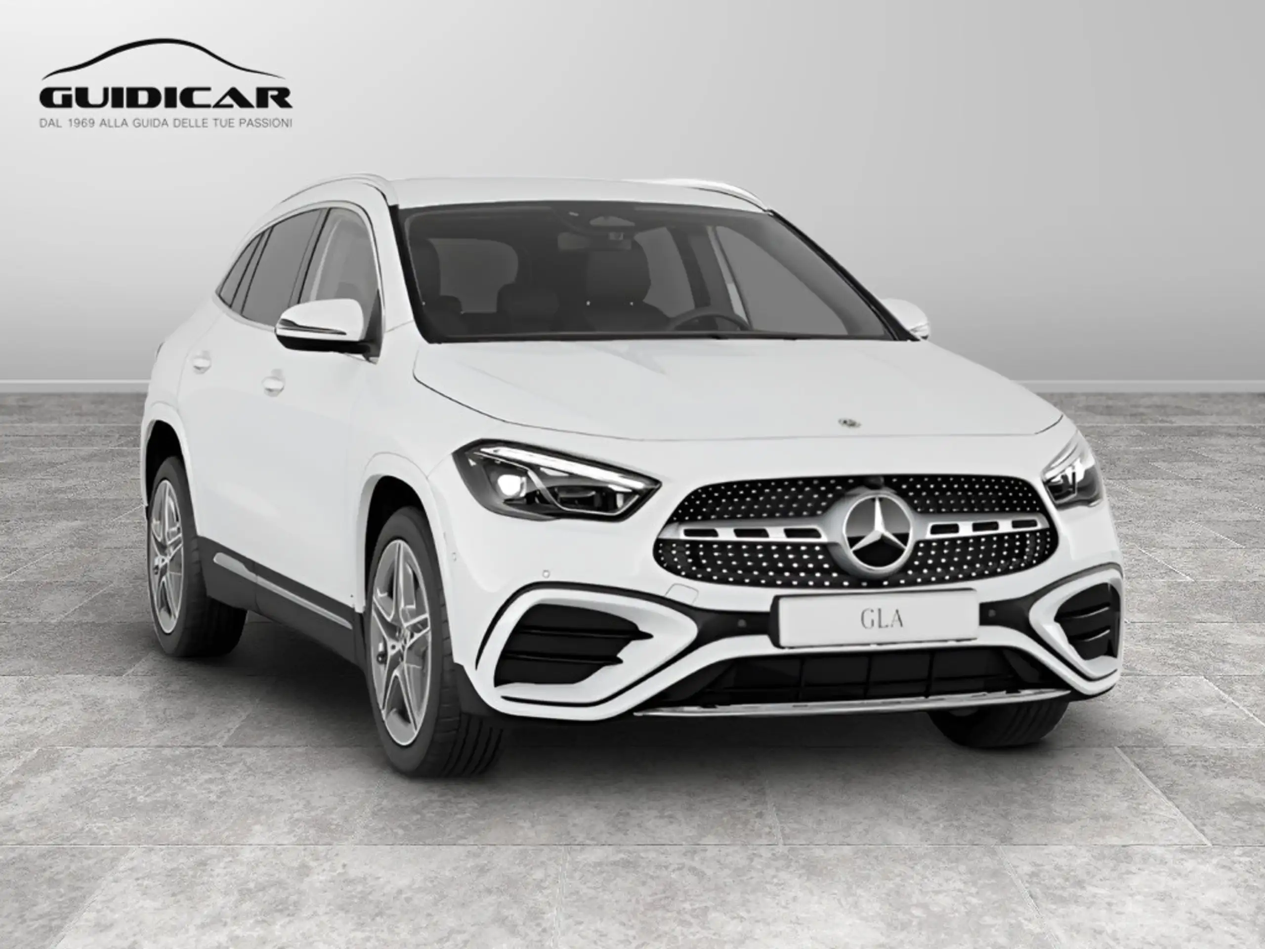 Mercedes-Benz - GLA 200