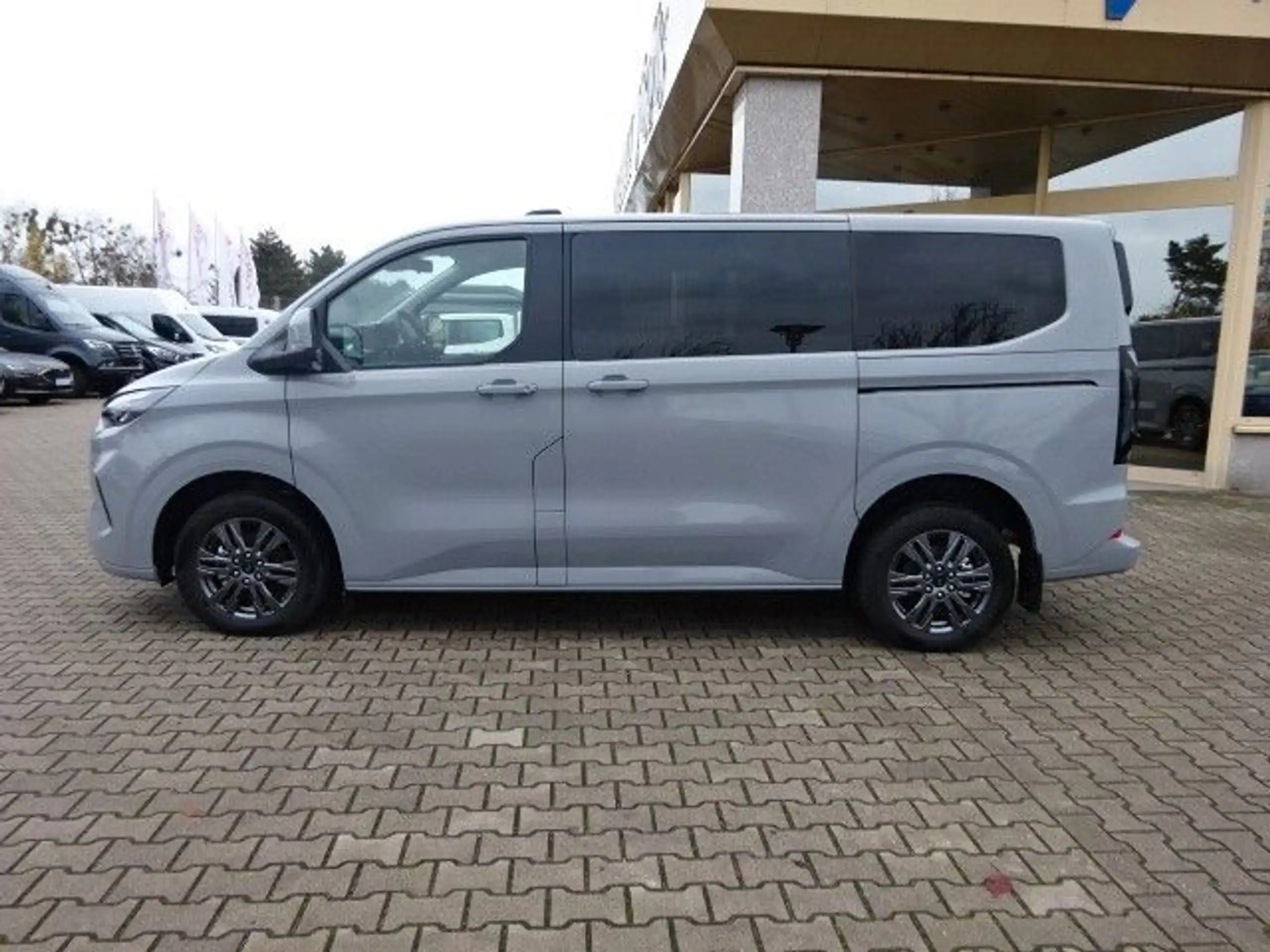 Ford - Tourneo Custom