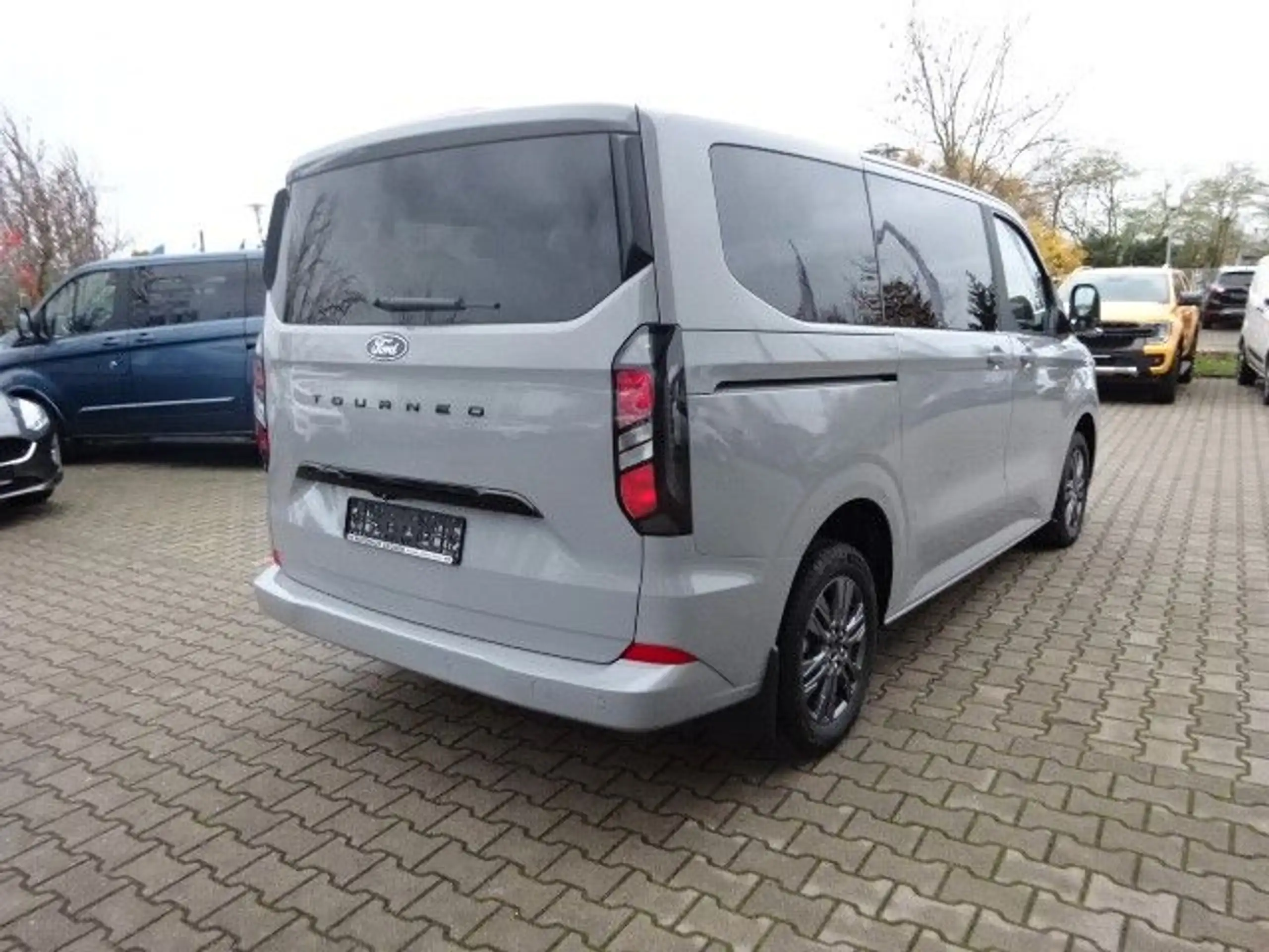 Ford - Tourneo Custom