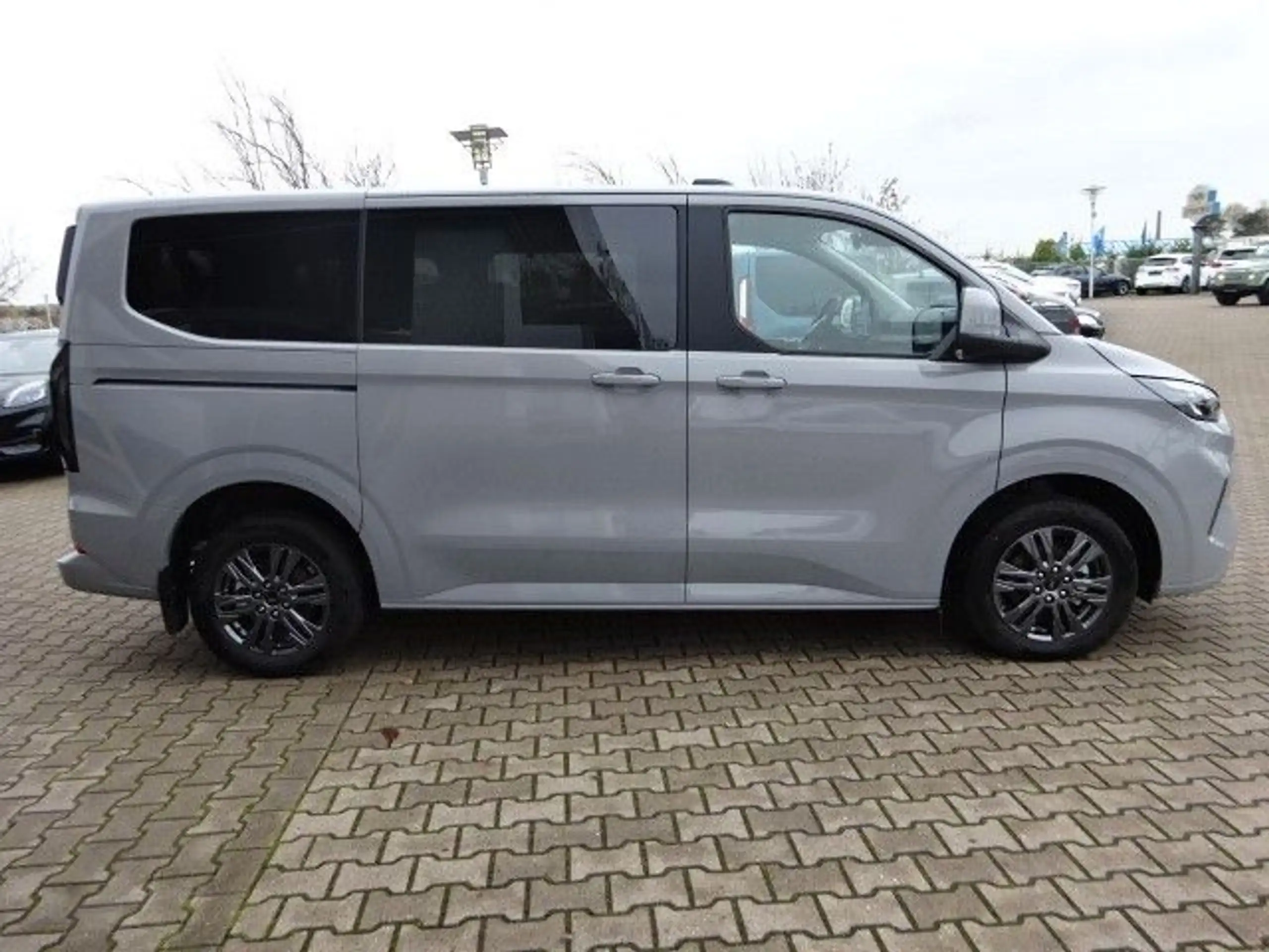 Ford - Tourneo Custom