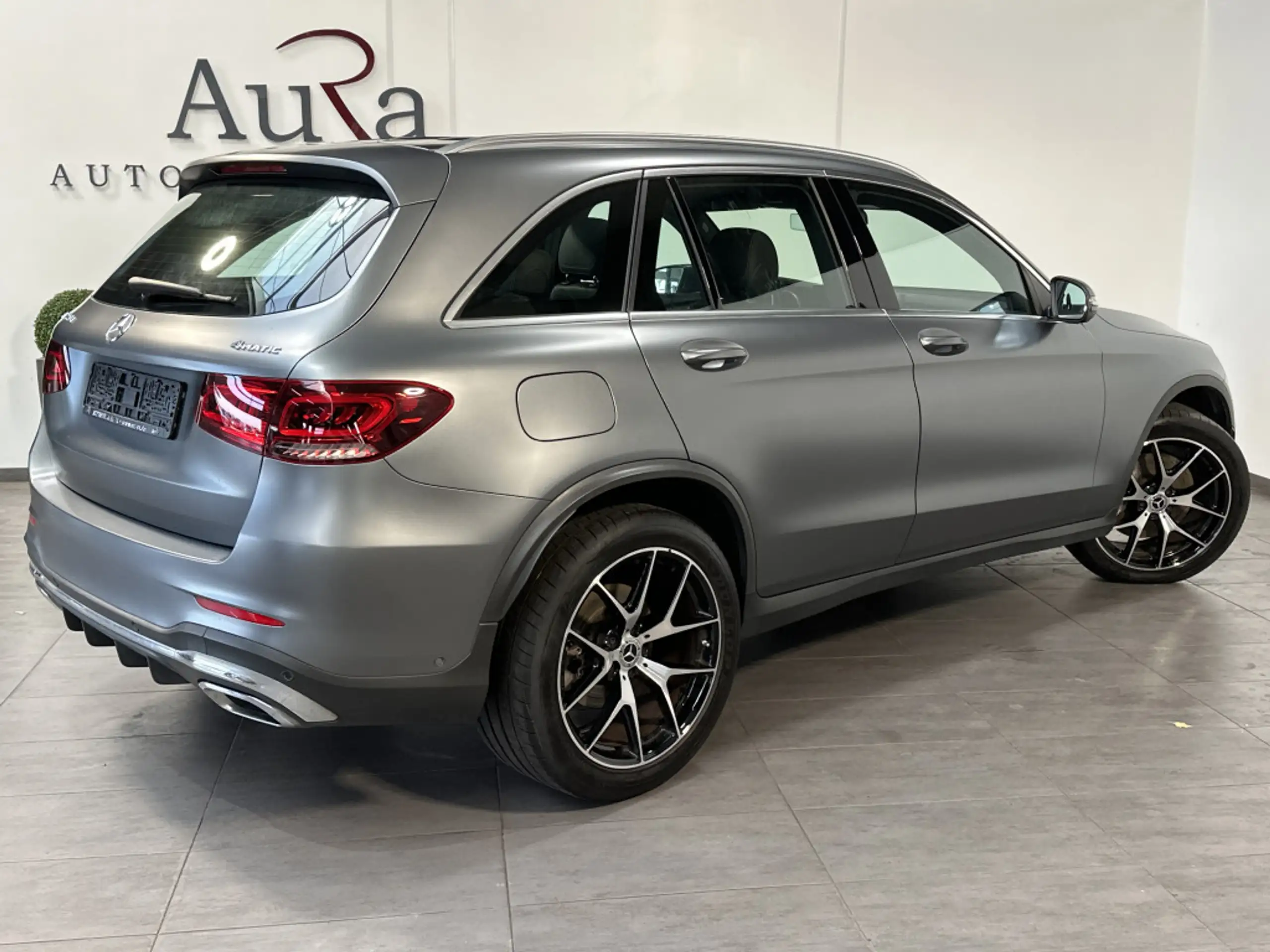 Mercedes-Benz - GLC 220