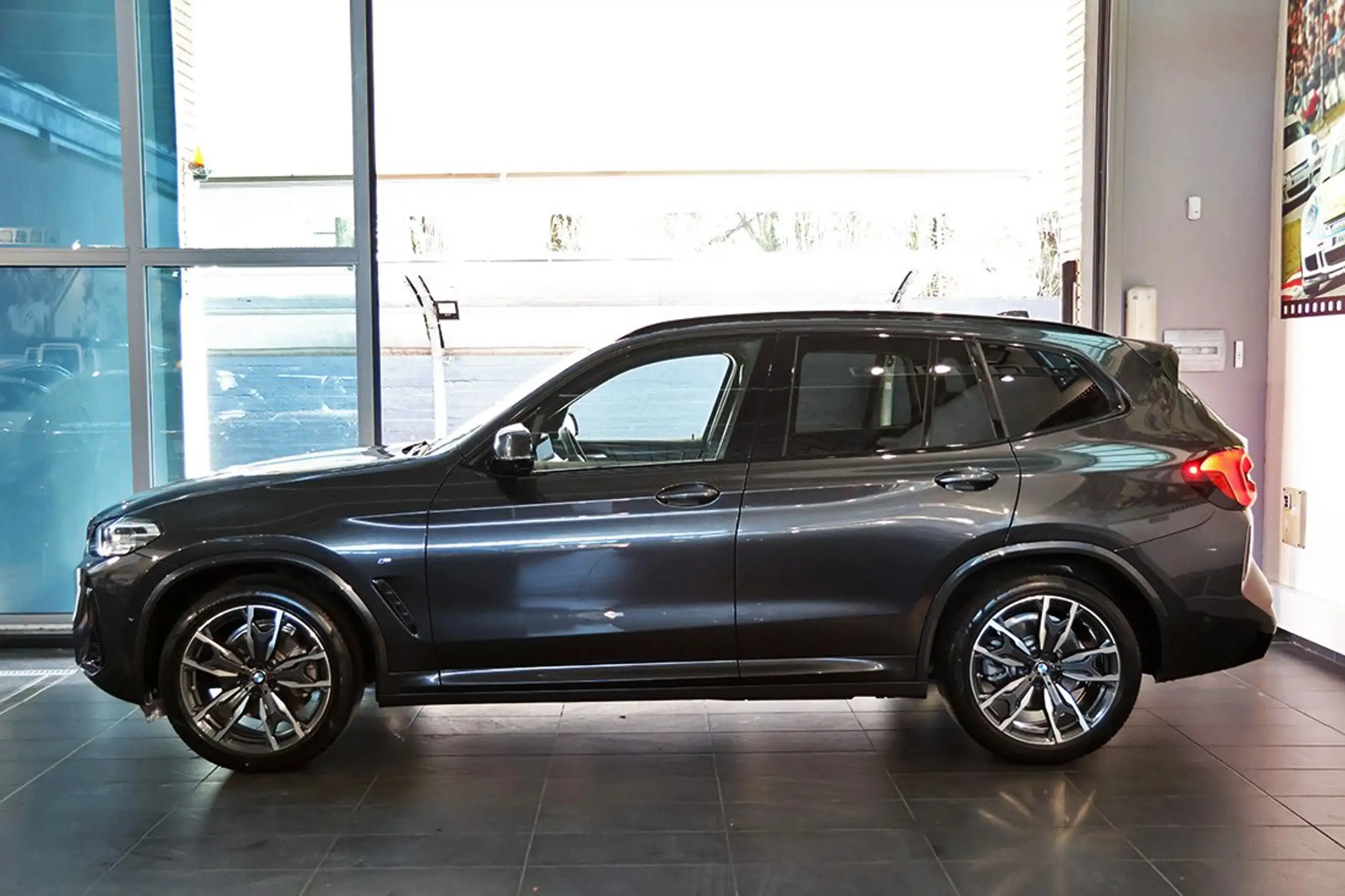 BMW - X3