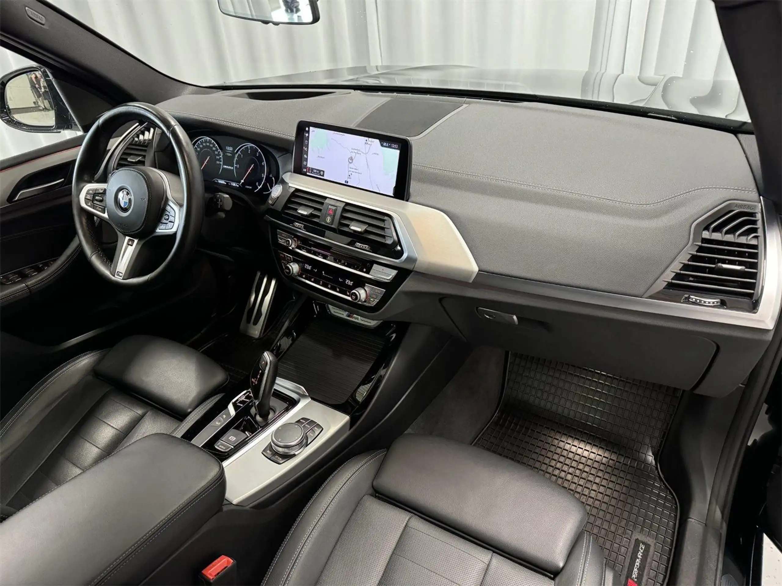 BMW - X3