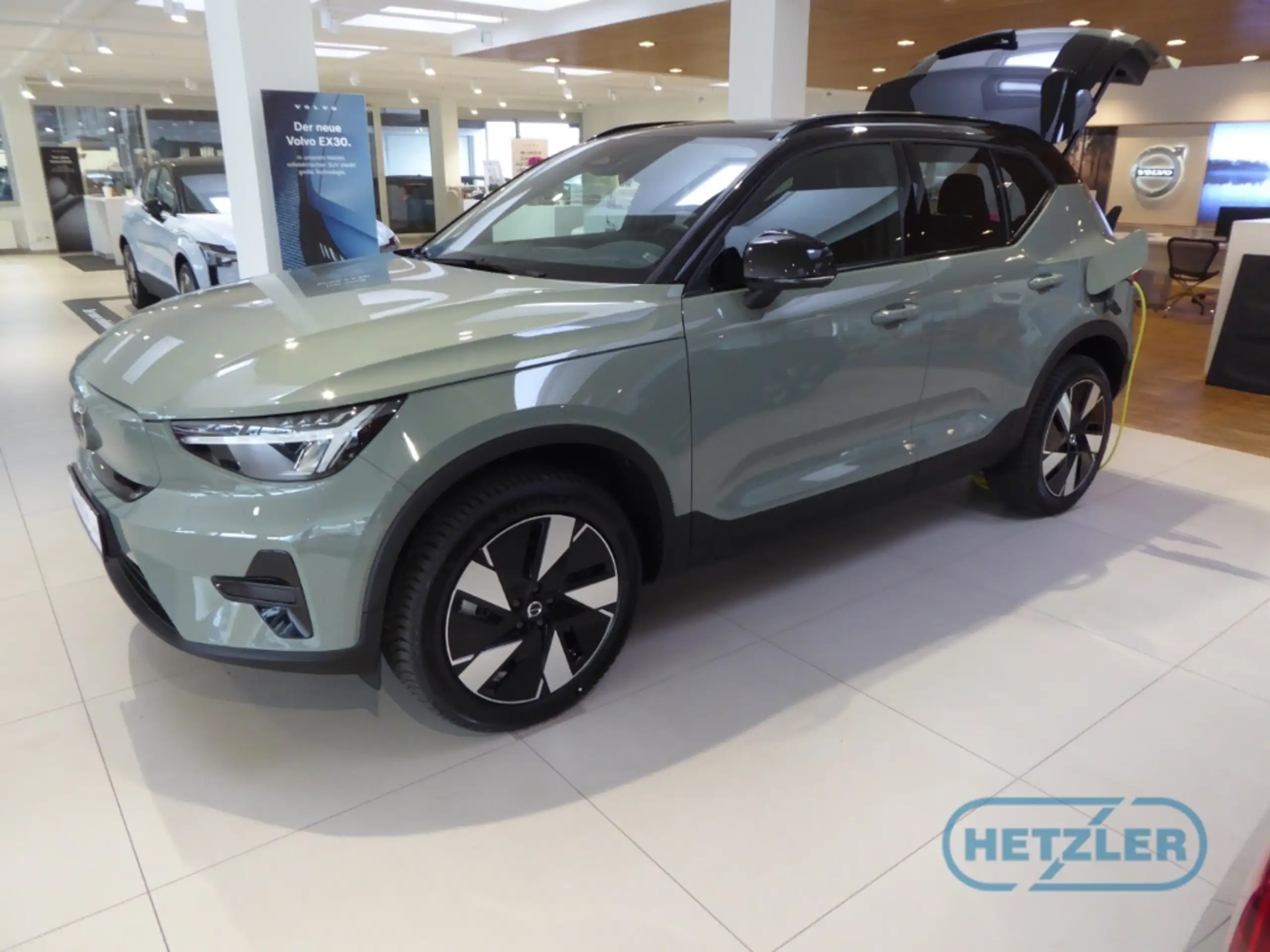 Volvo - XC40