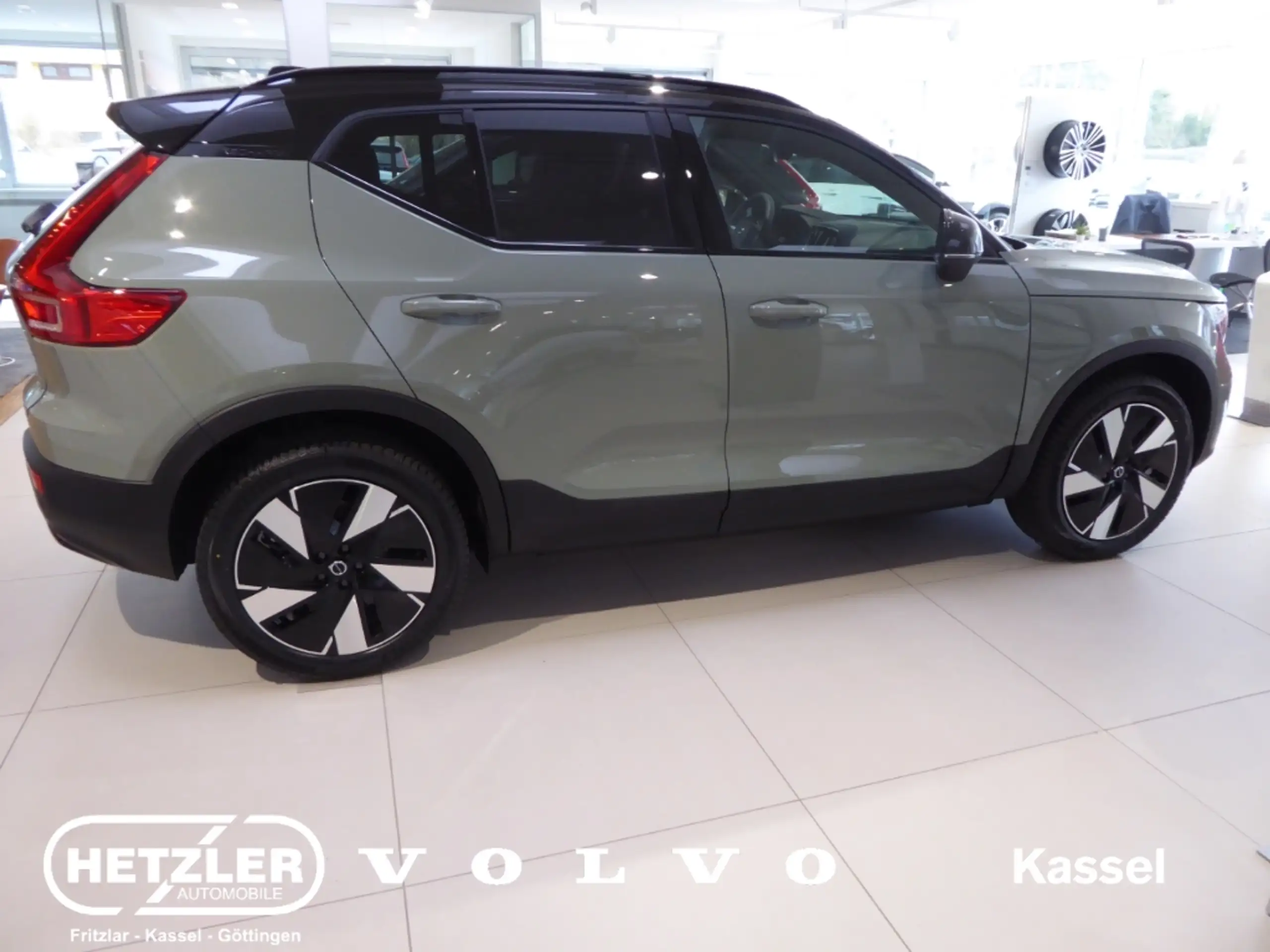 Volvo - XC40