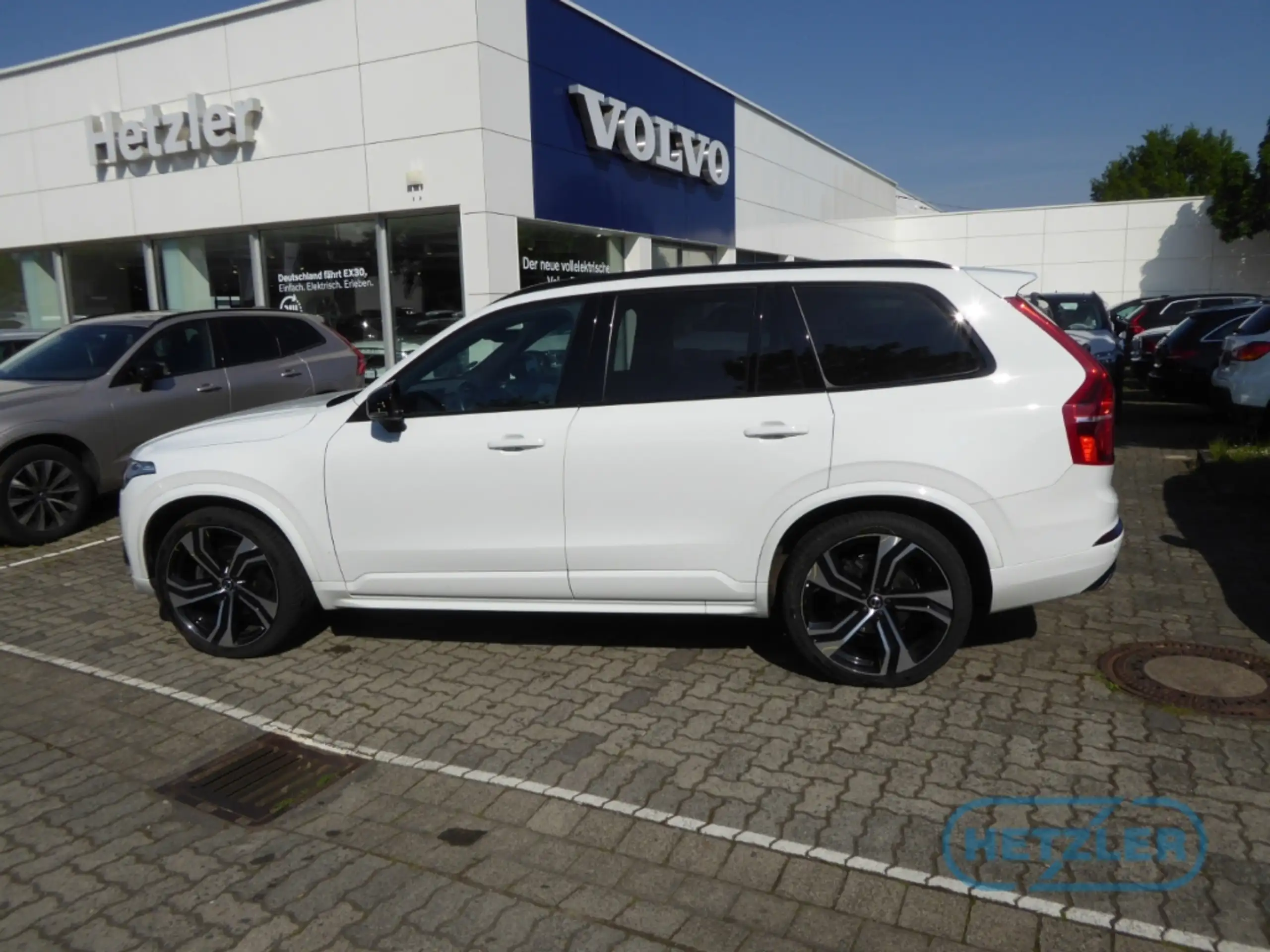 Volvo - XC90