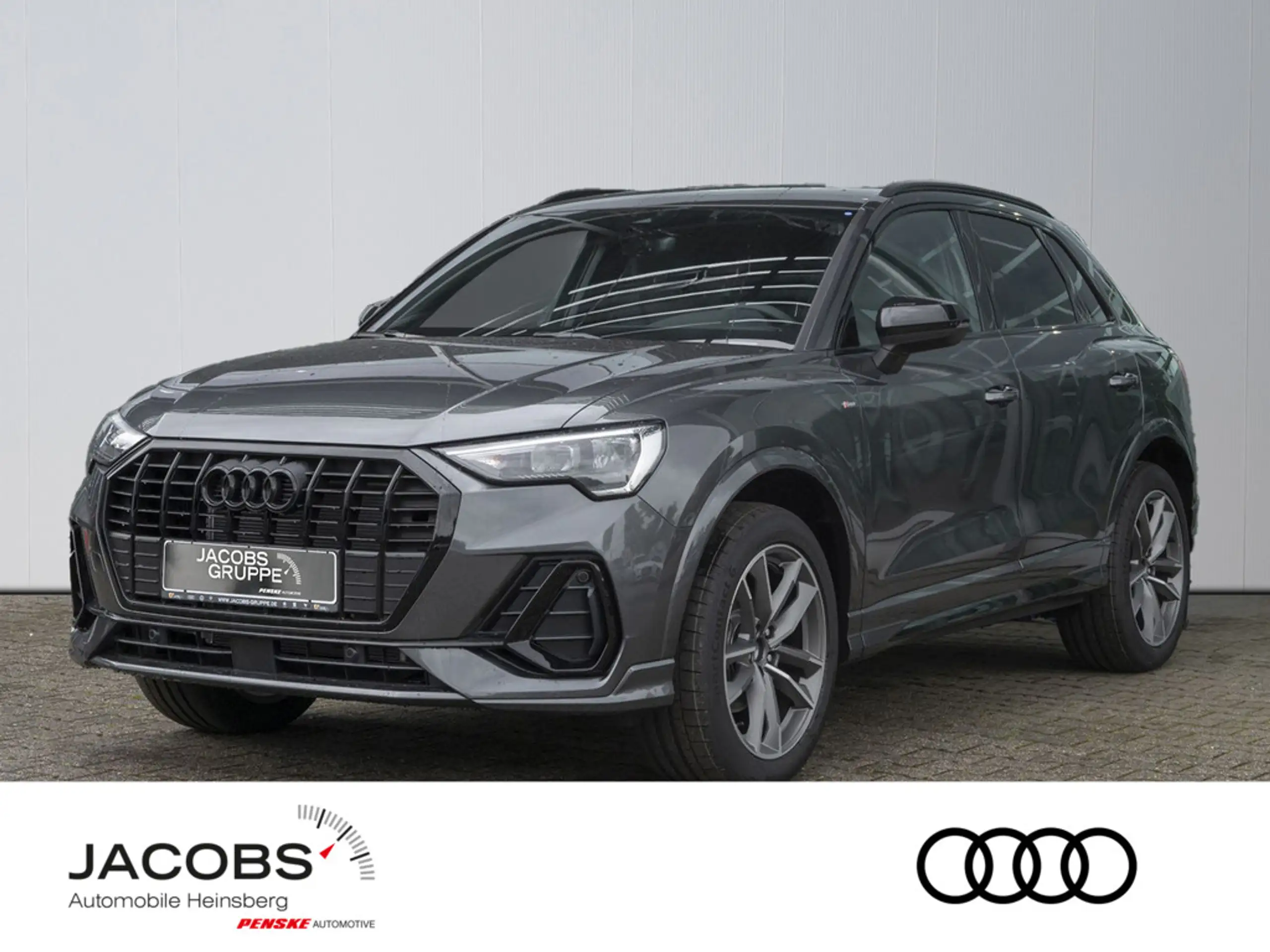 Audi - Q3