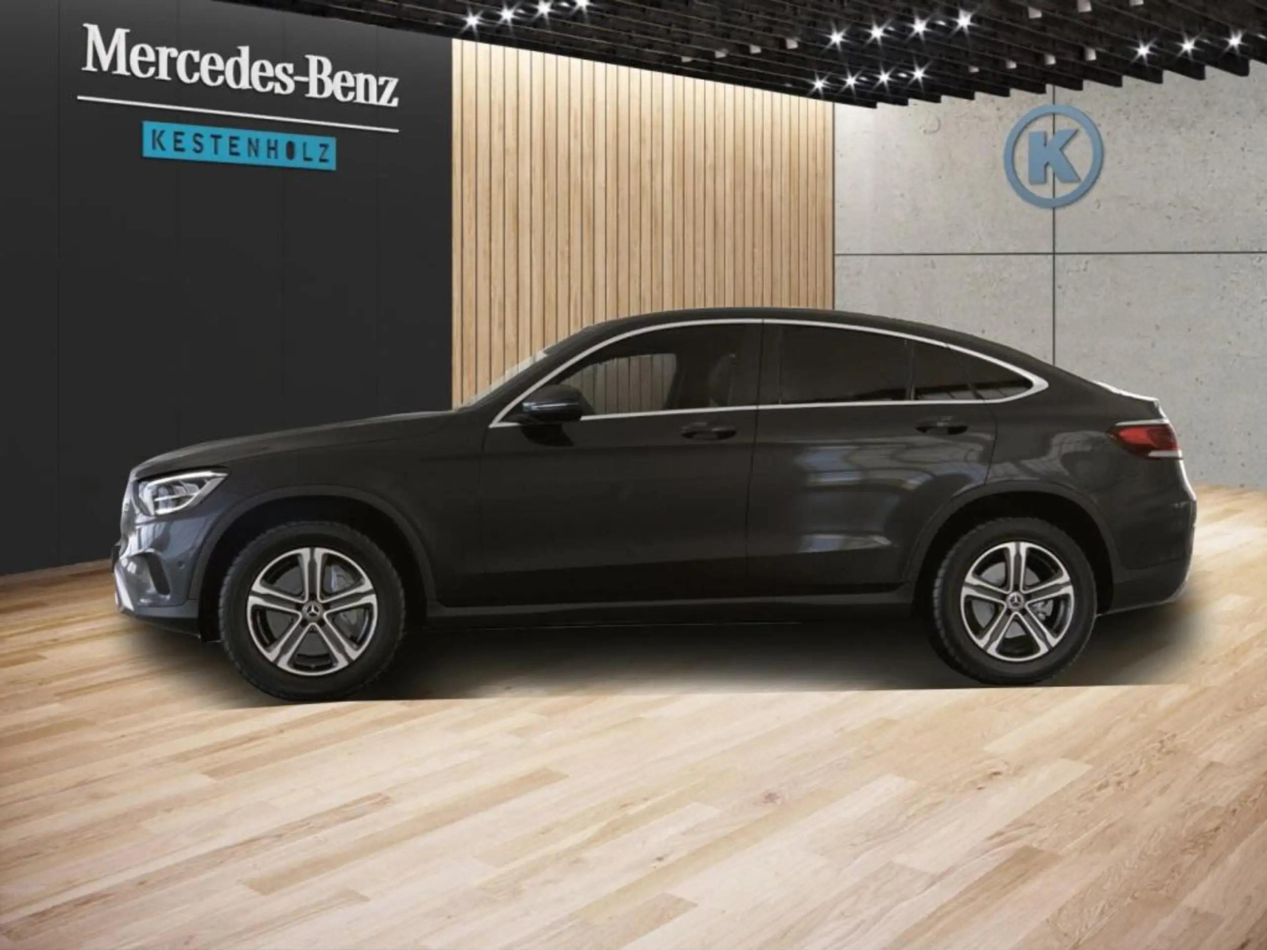 Mercedes-Benz - GLC 300