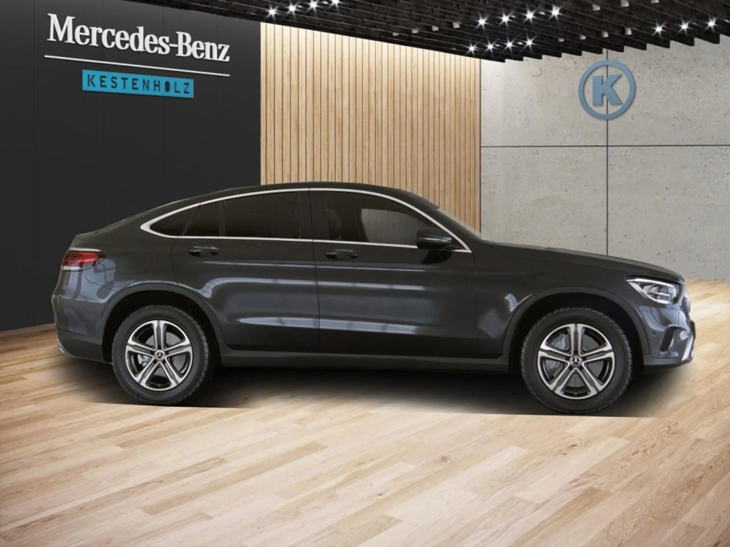 Mercedes-Benz - GLC 300