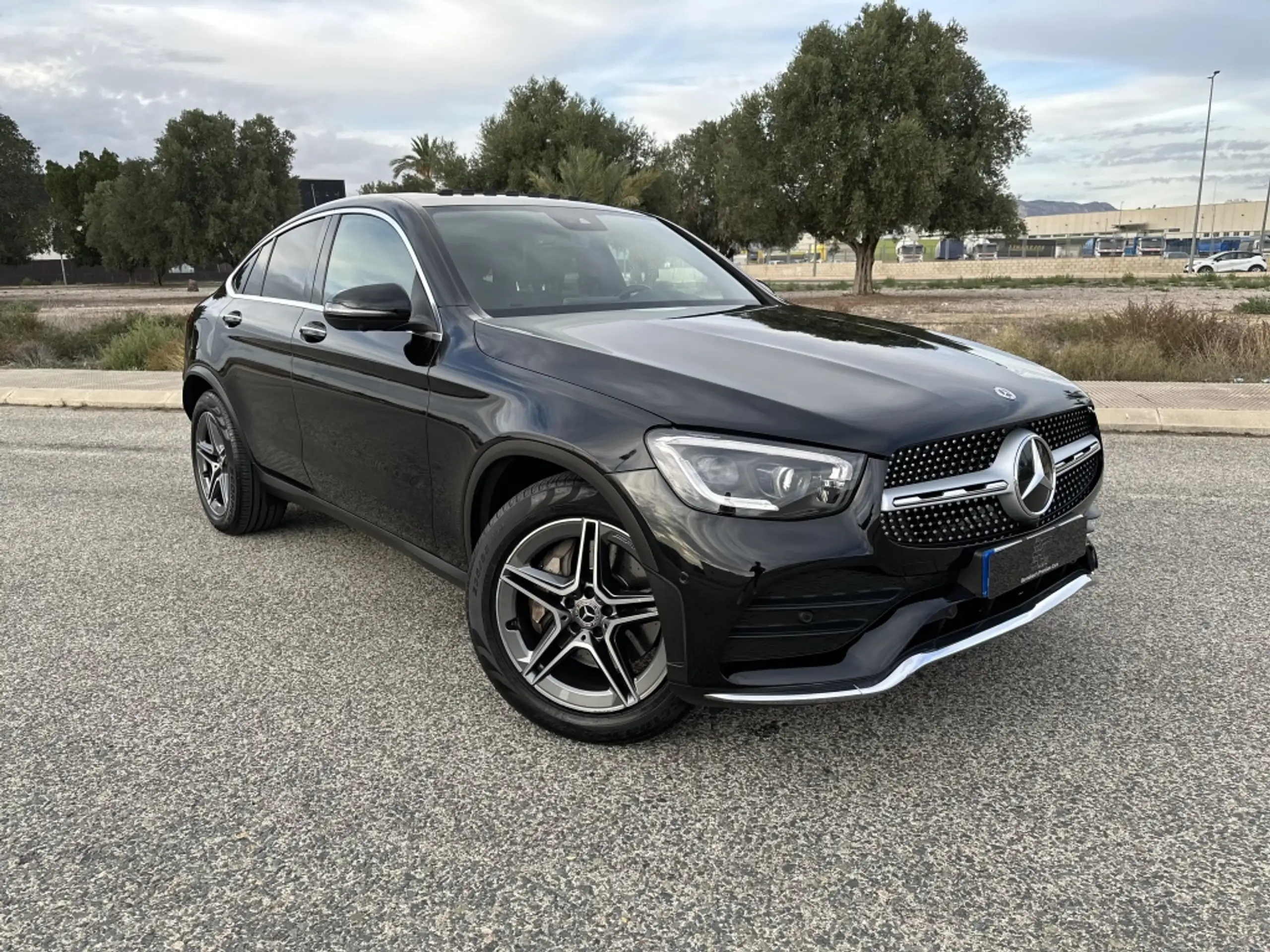 Mercedes-Benz - GLC 220