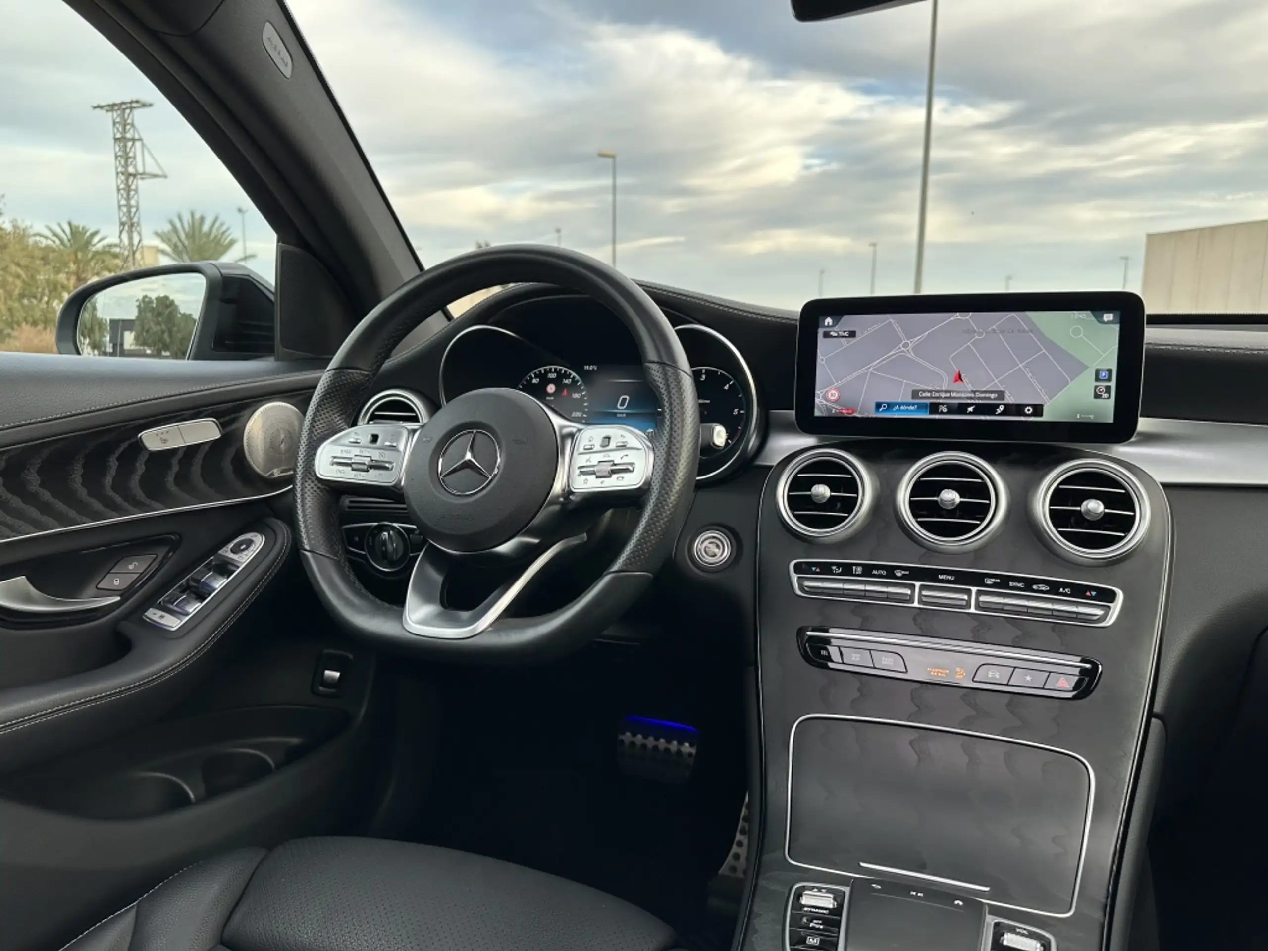 Mercedes-Benz - GLC 220