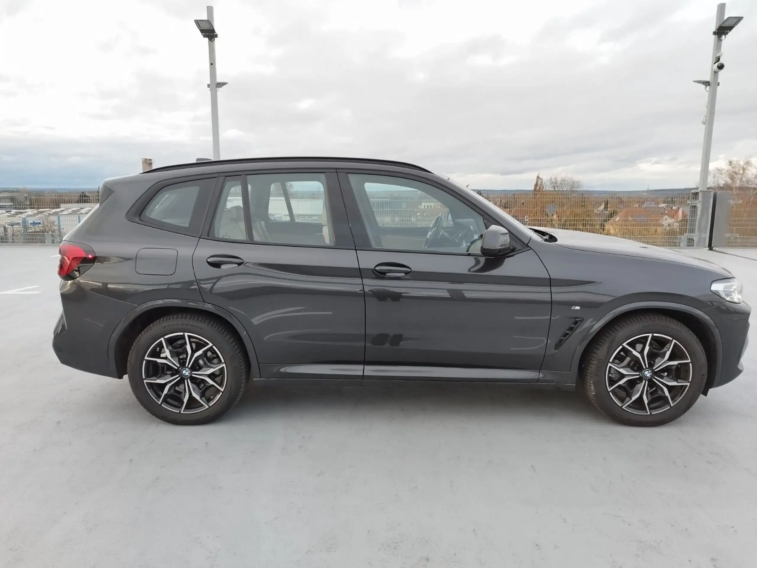 BMW - X3