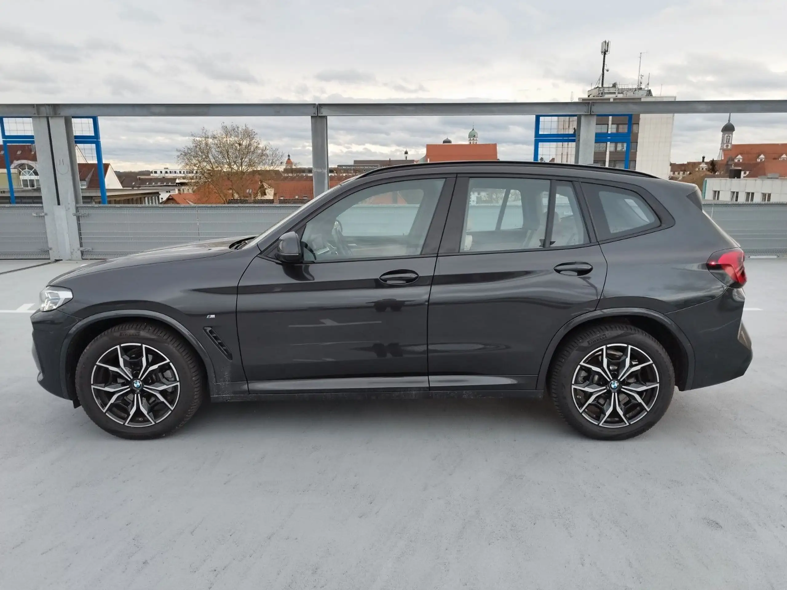 BMW - X3