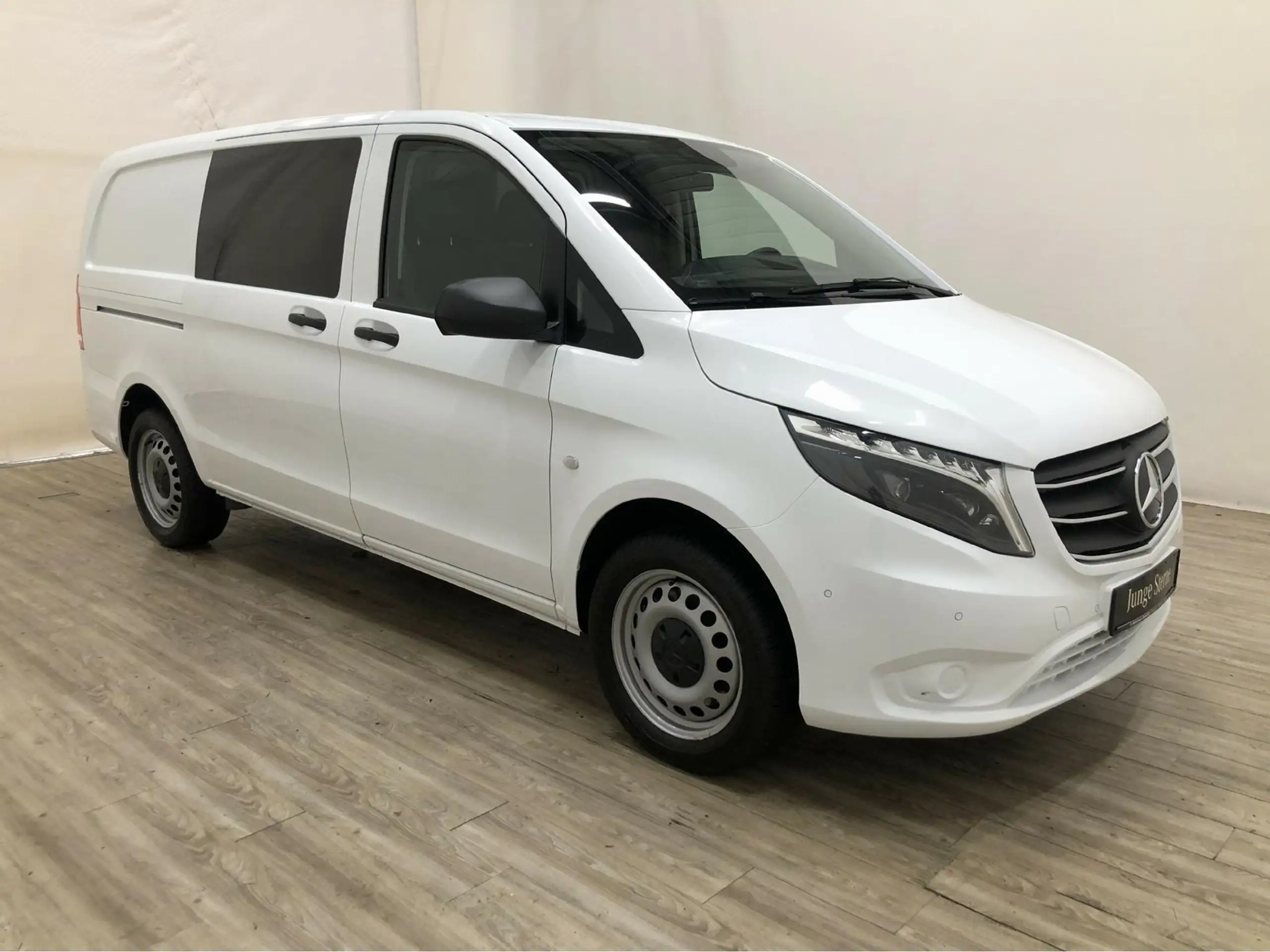 Mercedes-Benz - Vito