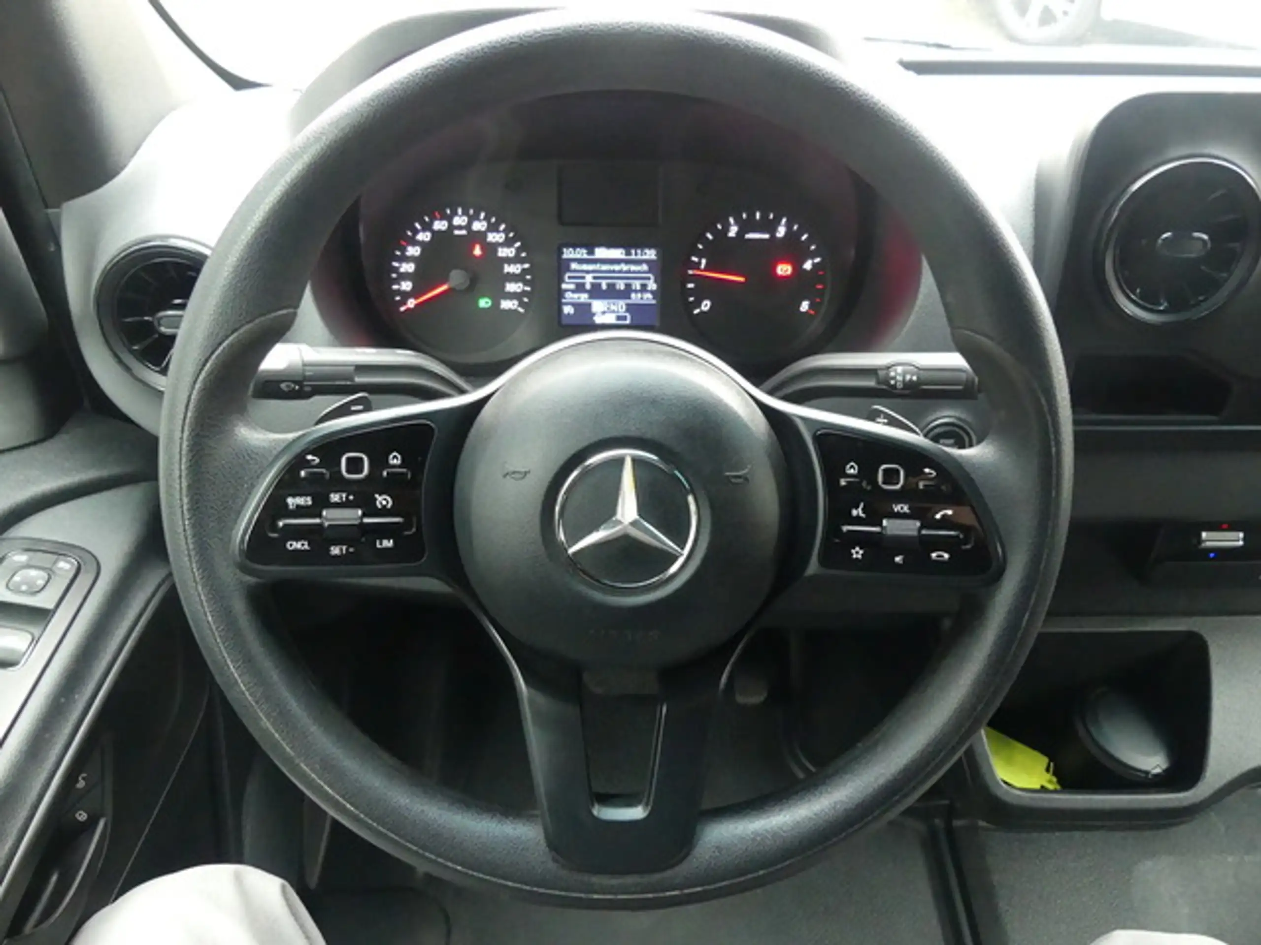 Mercedes-Benz - Sprinter