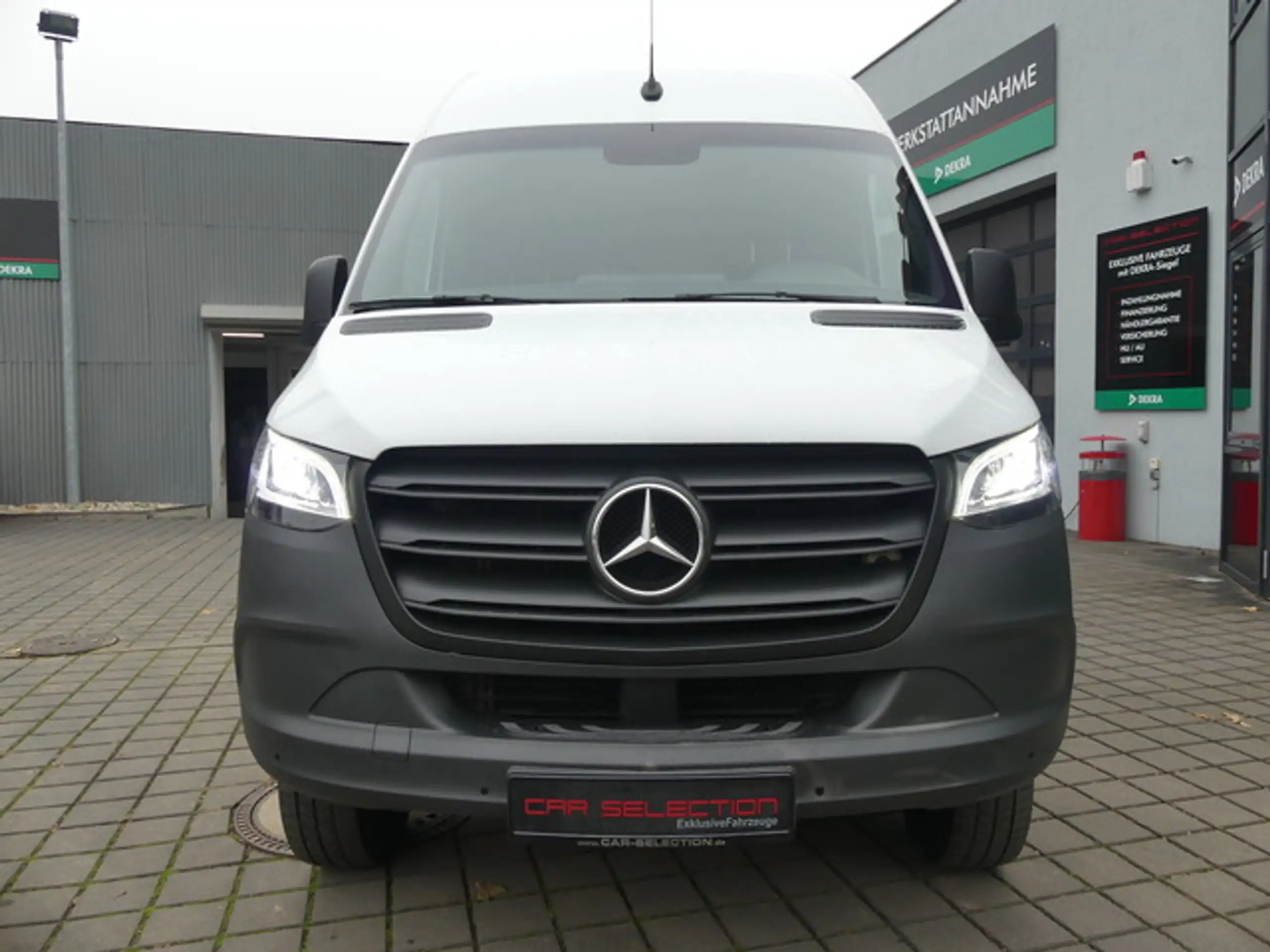 Mercedes-Benz - Sprinter