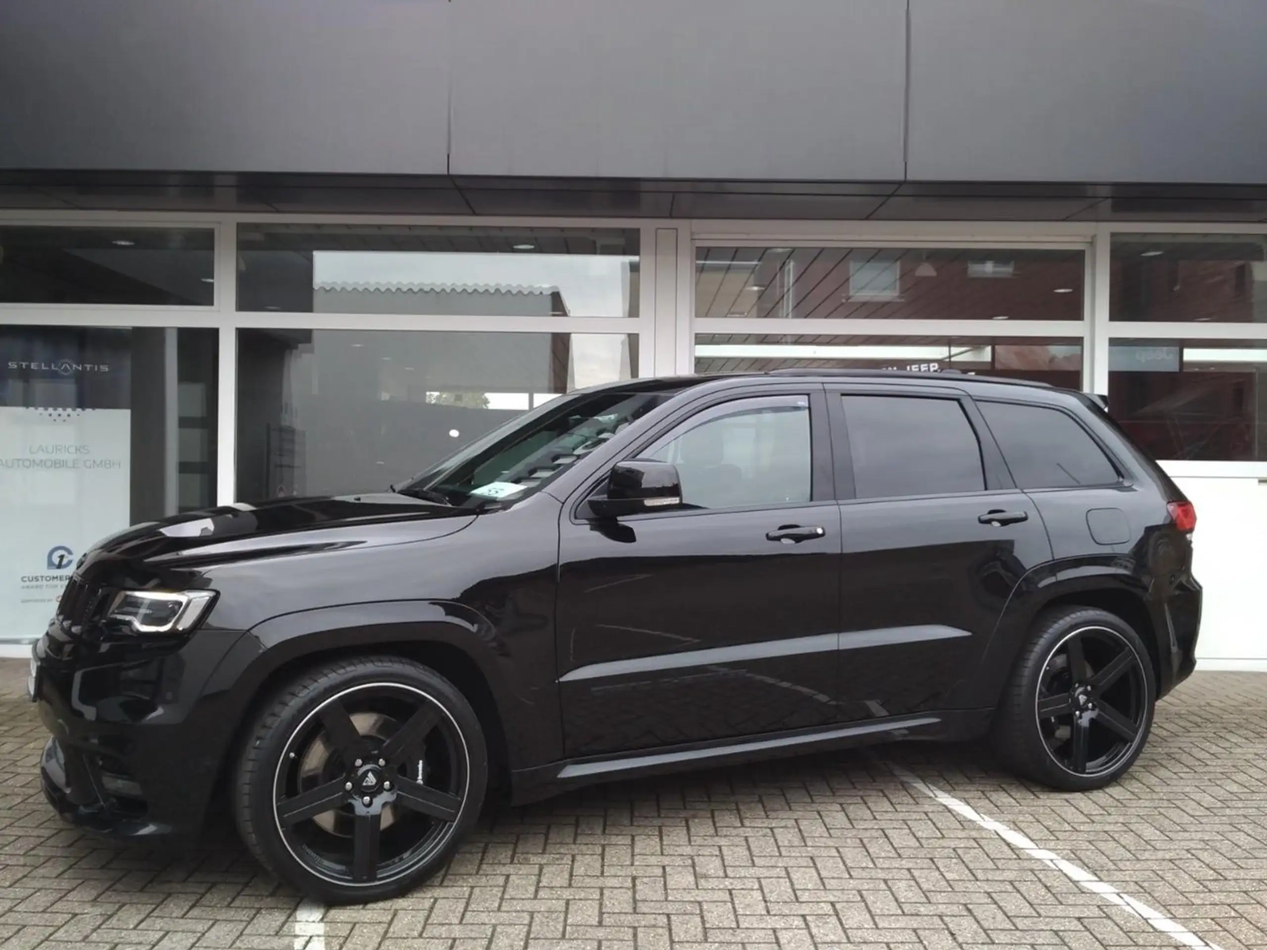 Jeep - Grand Cherokee