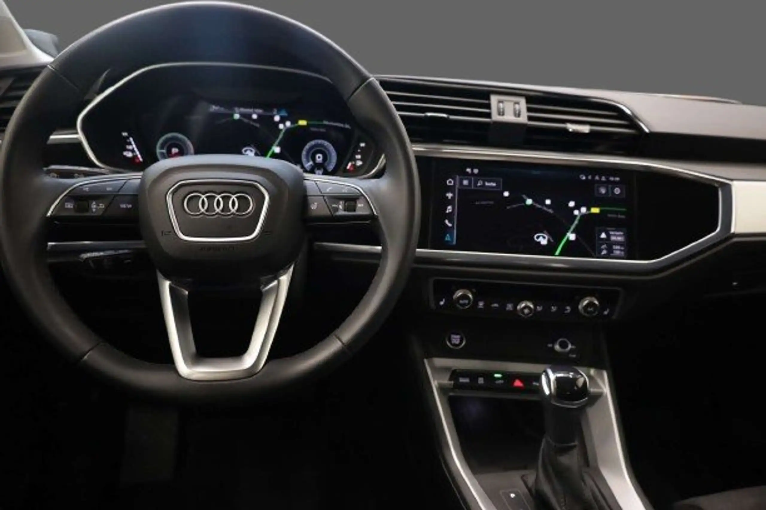 Audi - Q3