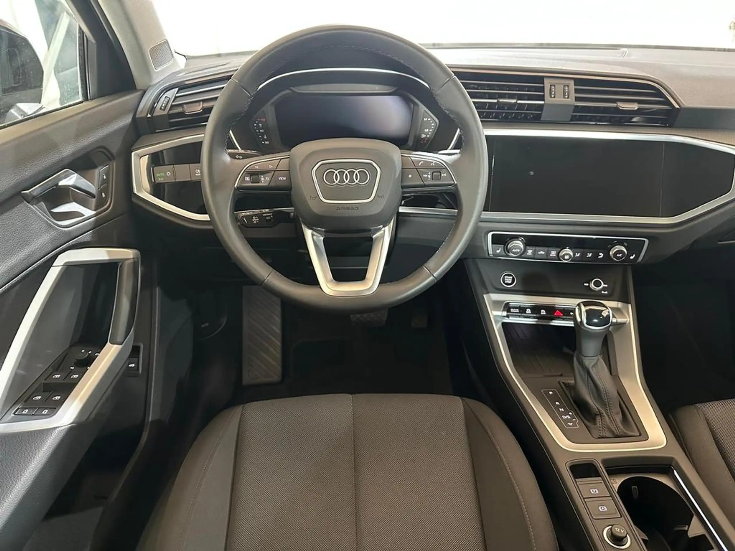 Audi - Q3