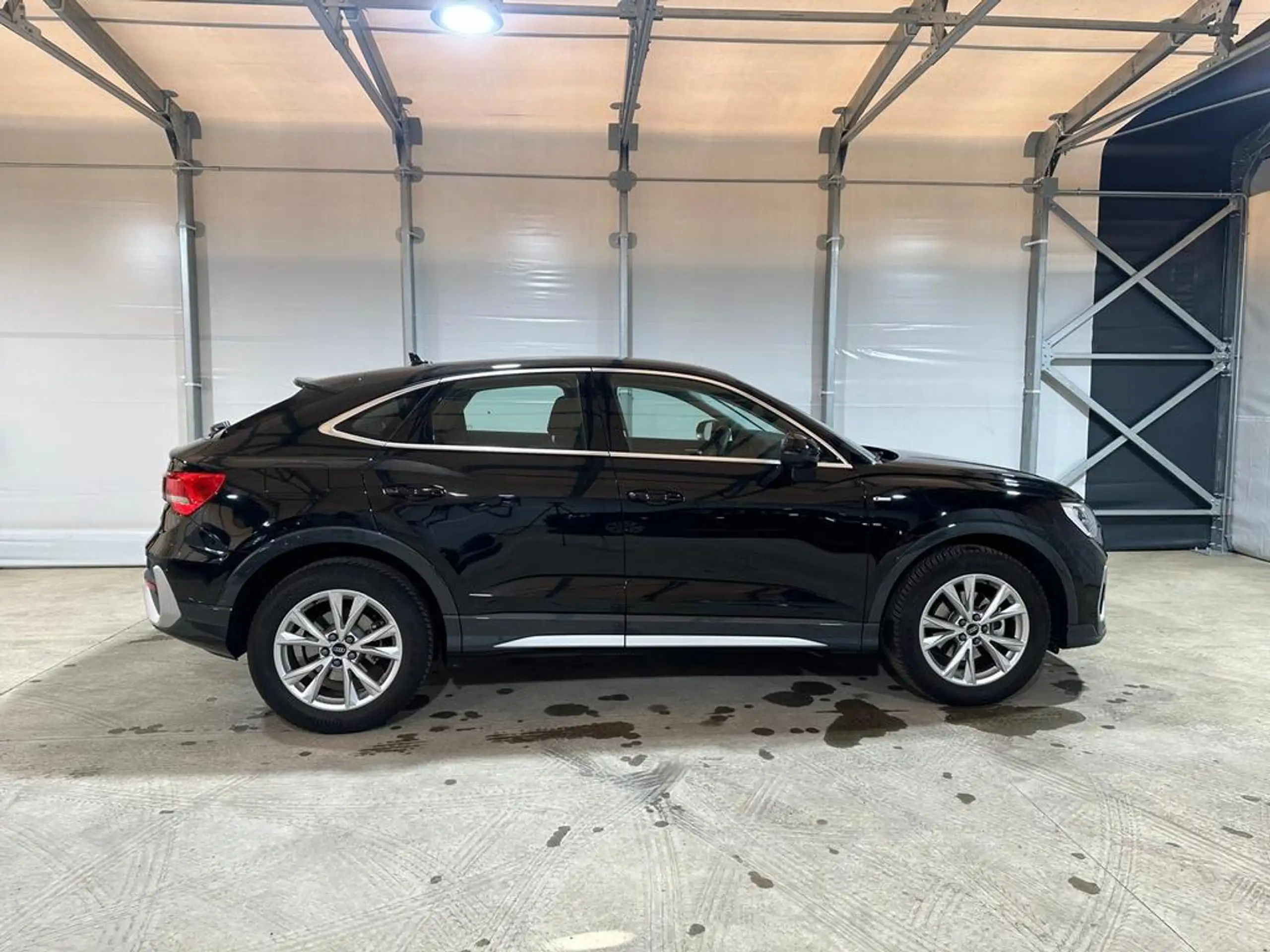 Audi - Q3