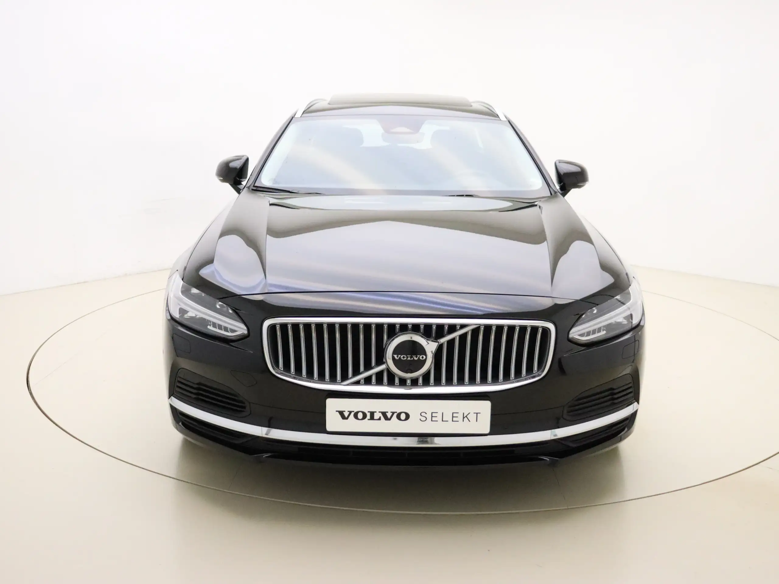 Volvo - V90