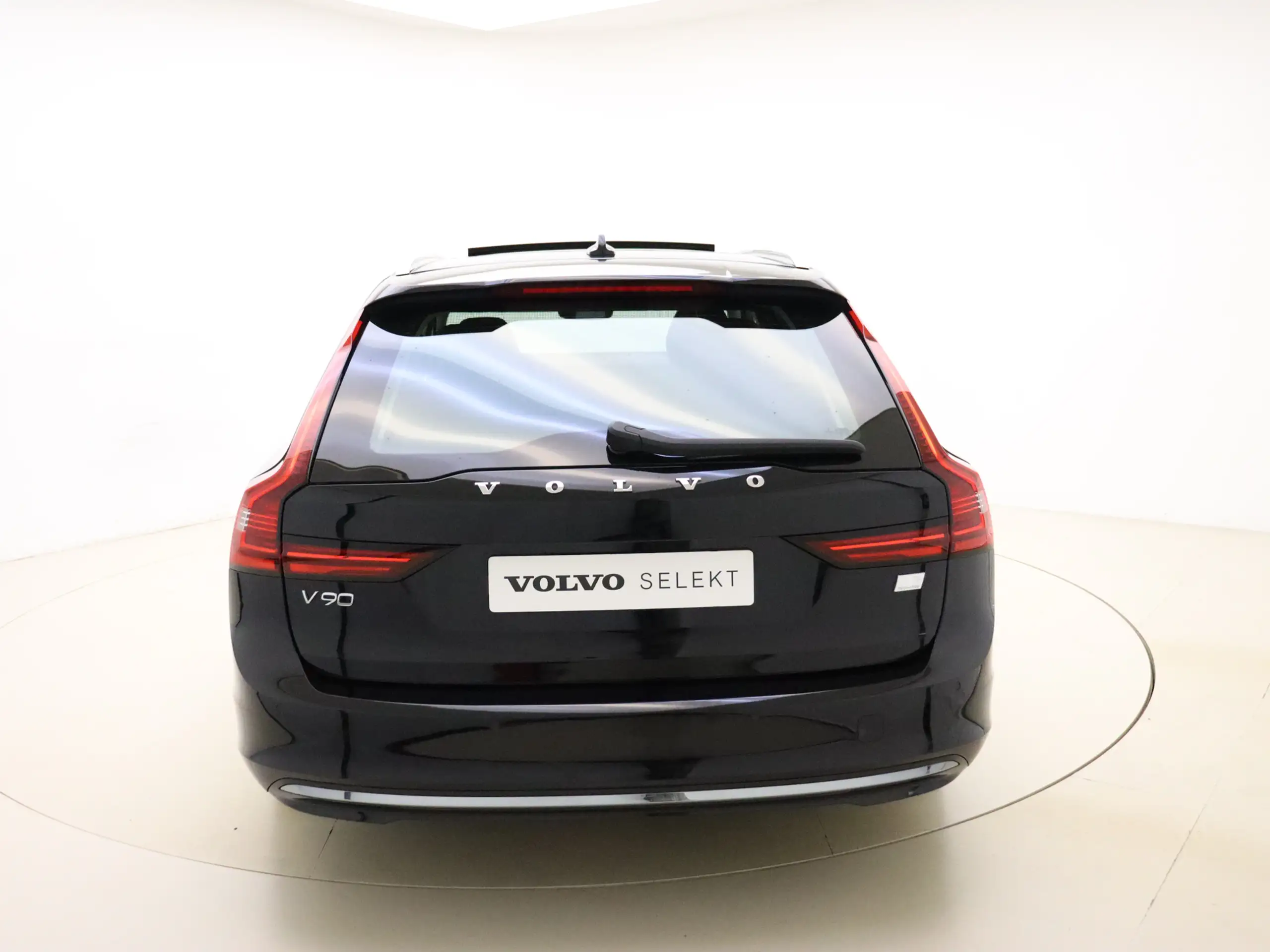 Volvo - V90