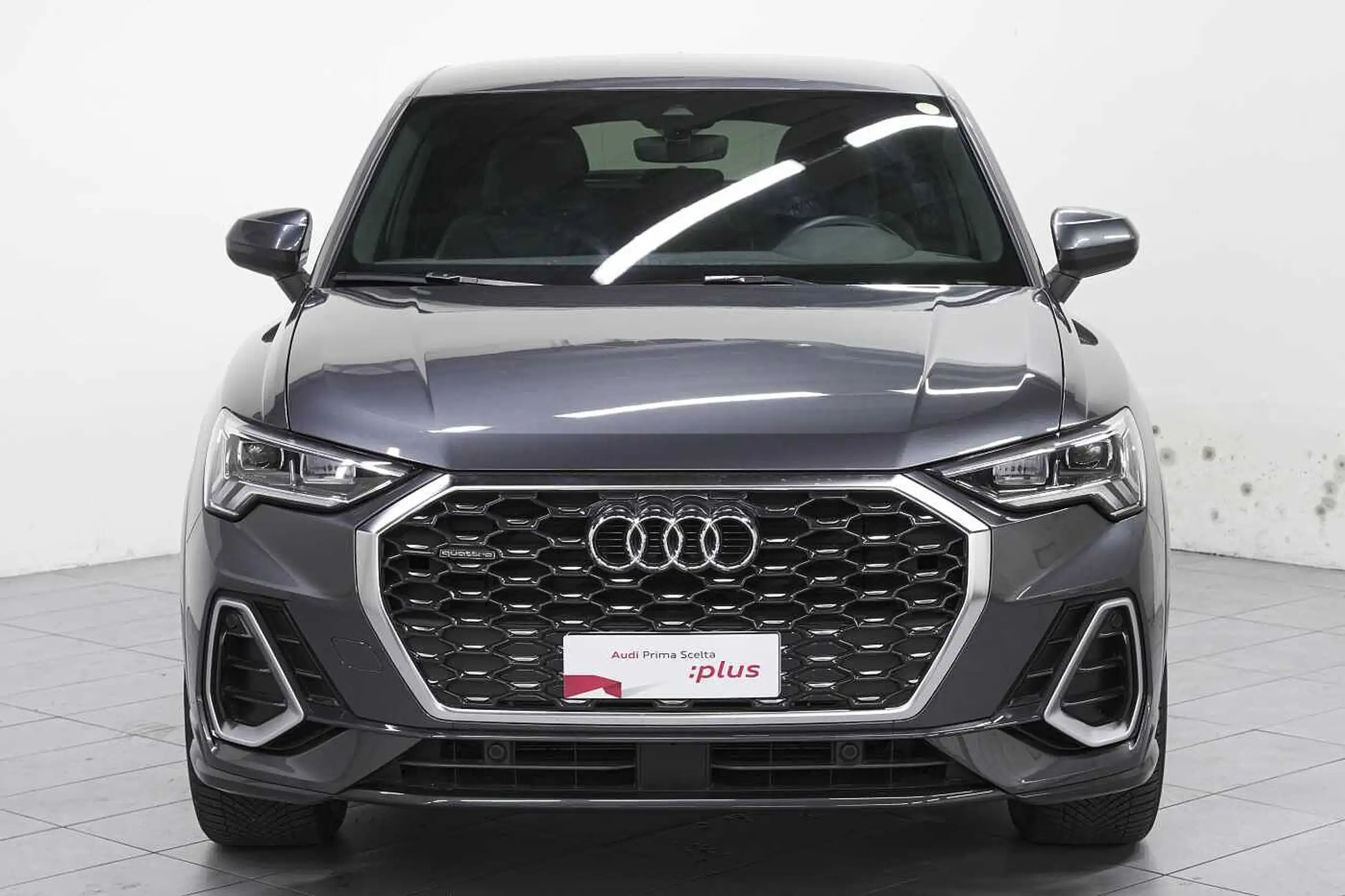 Audi - Q3