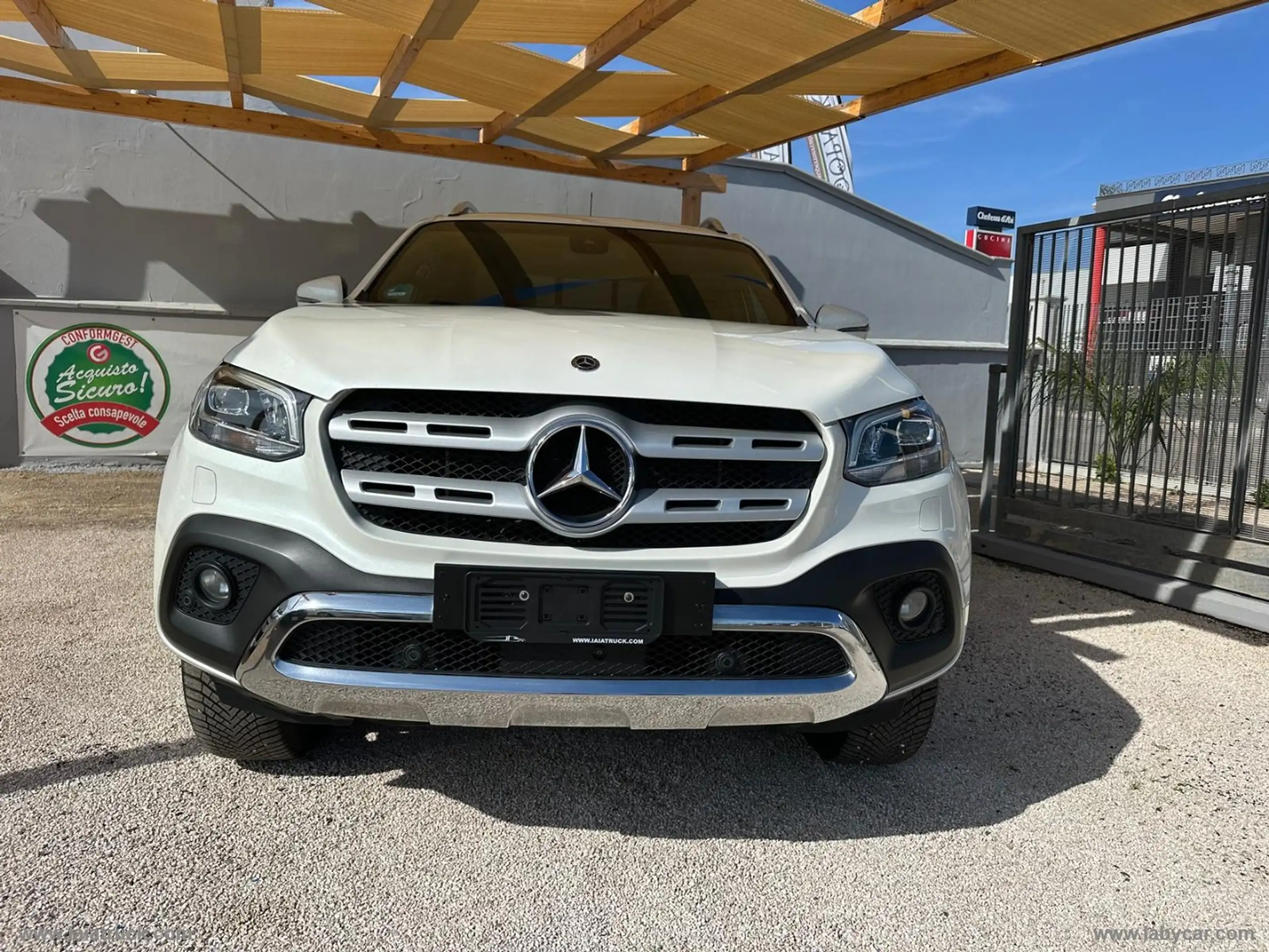 Mercedes-Benz - X 350