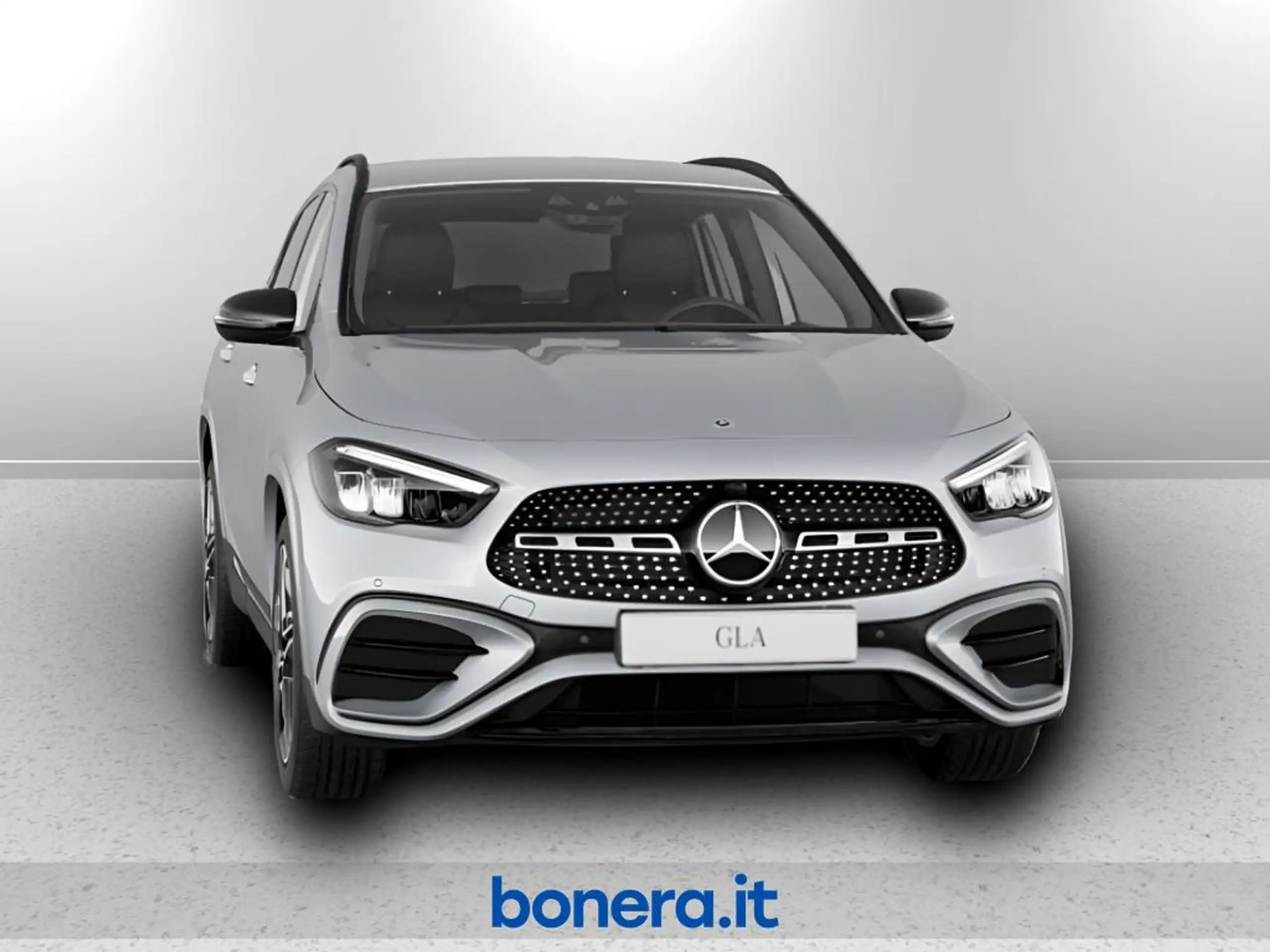 Mercedes-Benz - GLA 200