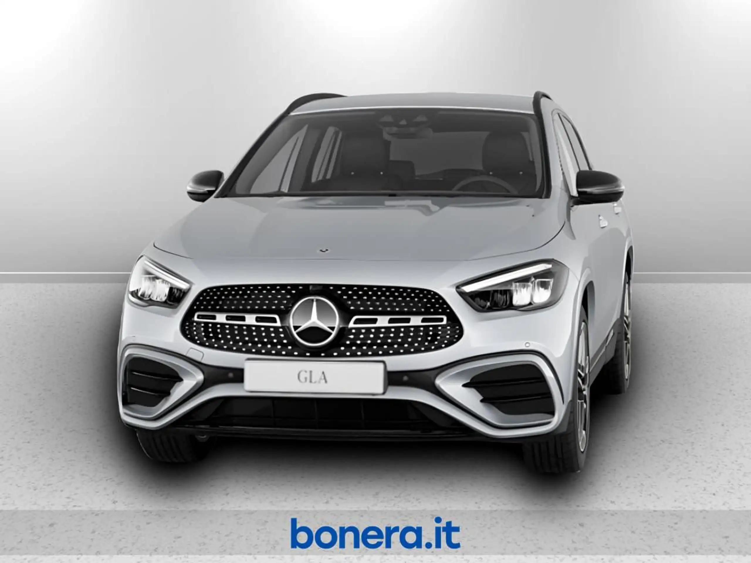 Mercedes-Benz - GLA 200