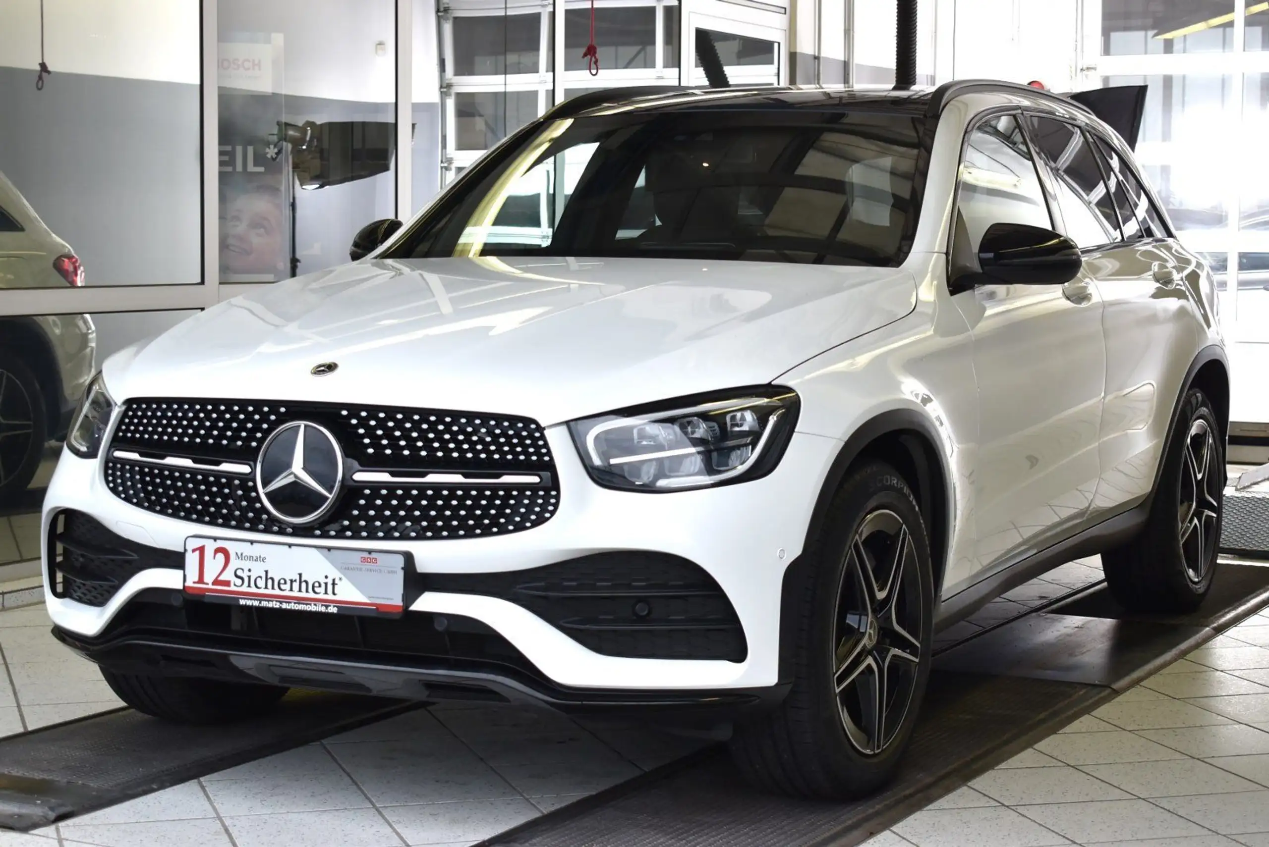 Mercedes-Benz - GLC 220