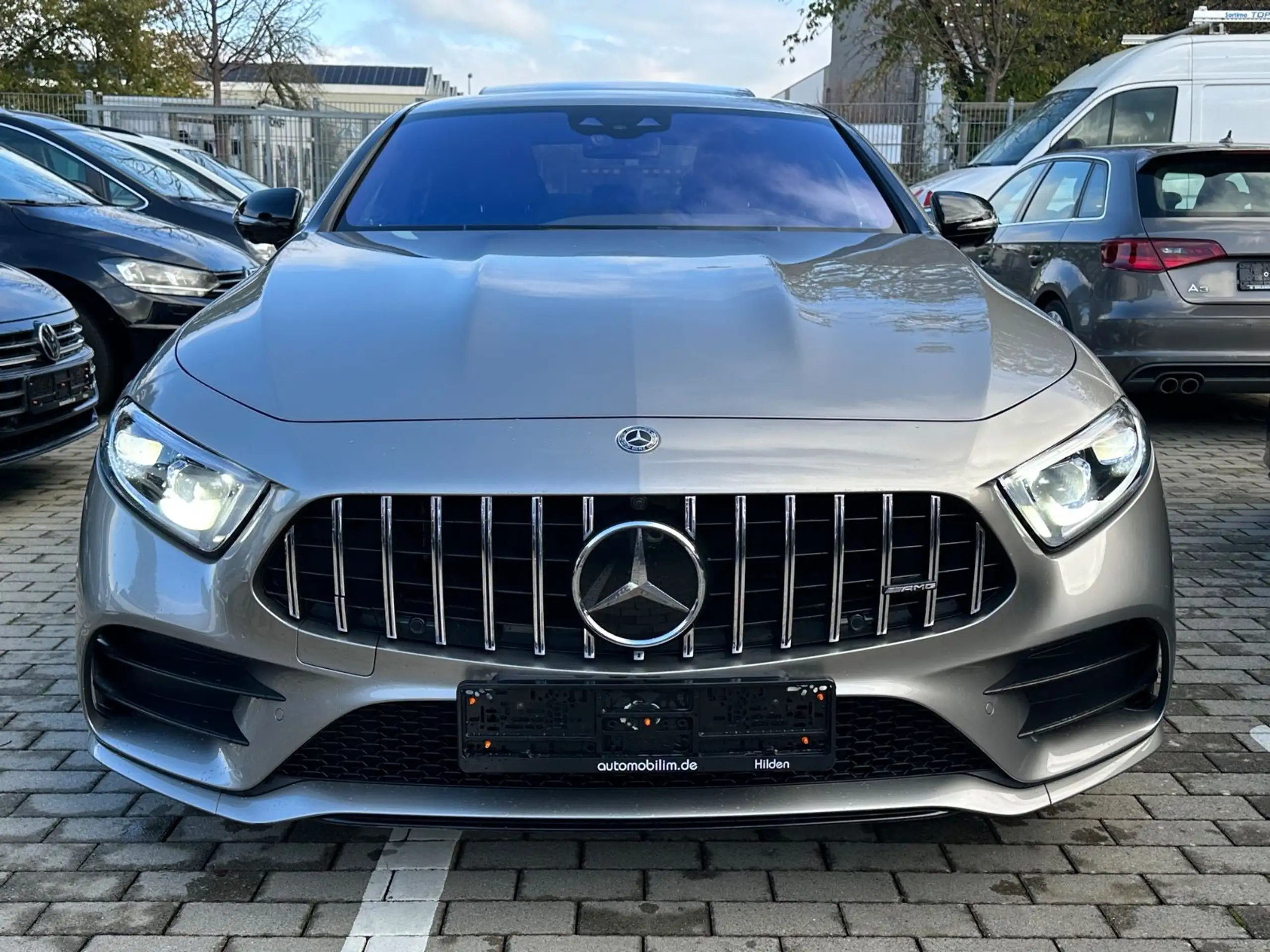 Mercedes-Benz - CLS 220