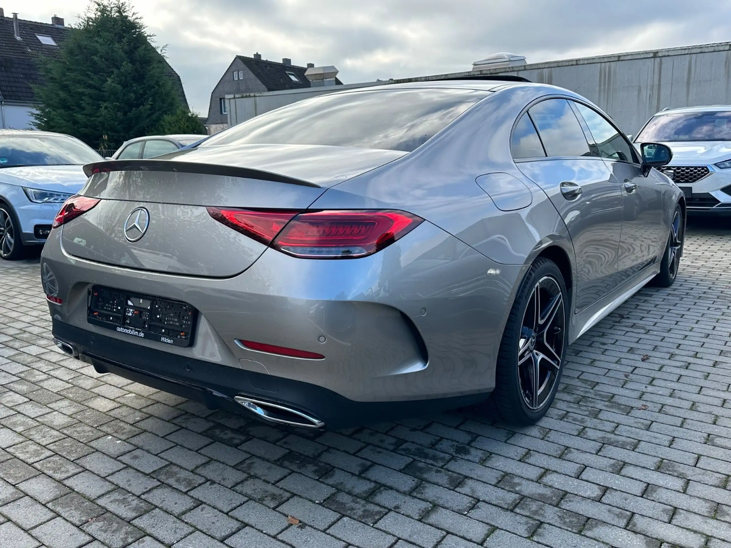 Mercedes-Benz - CLS 220