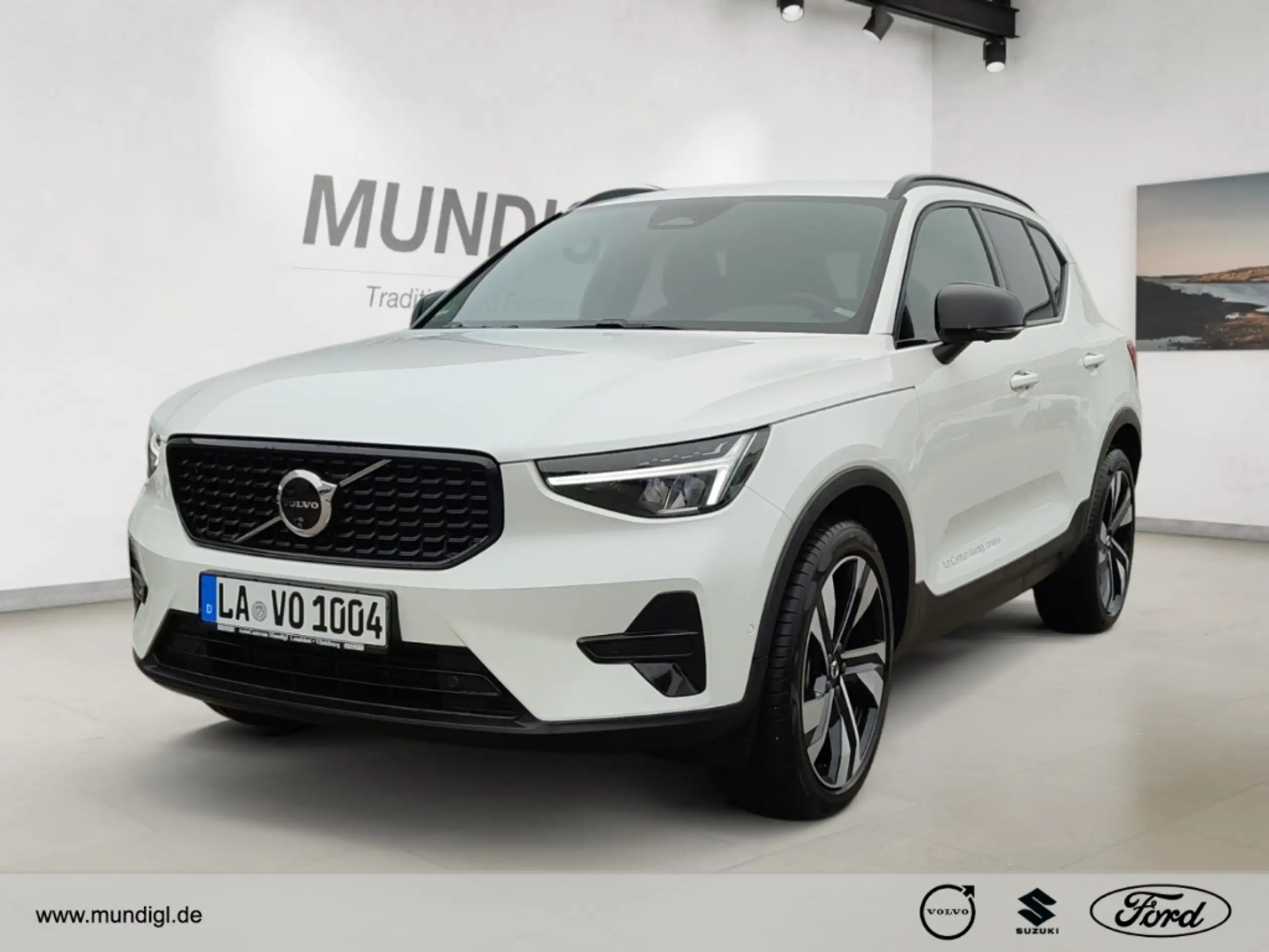 Volvo - XC40