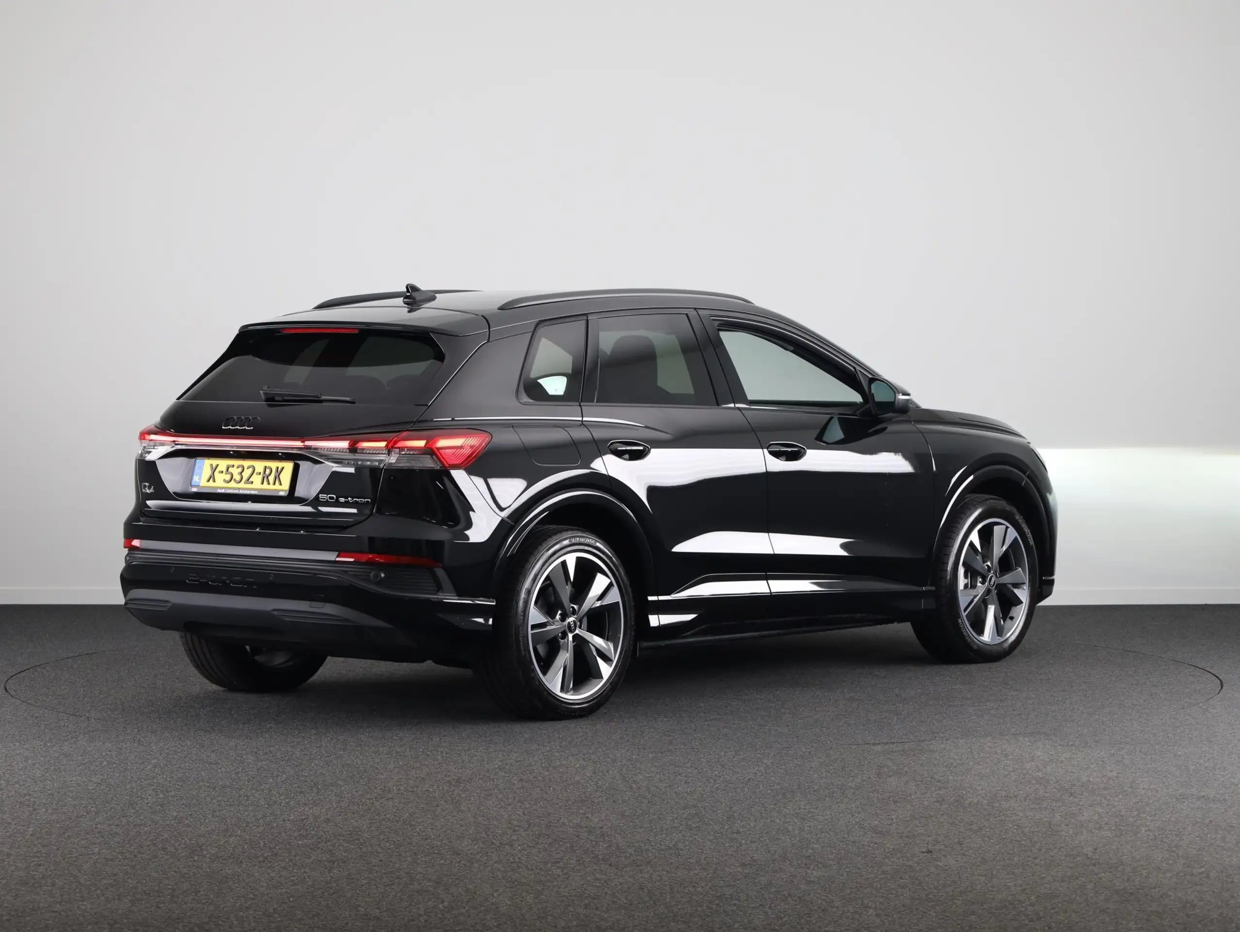 Audi - Q4 e-tron