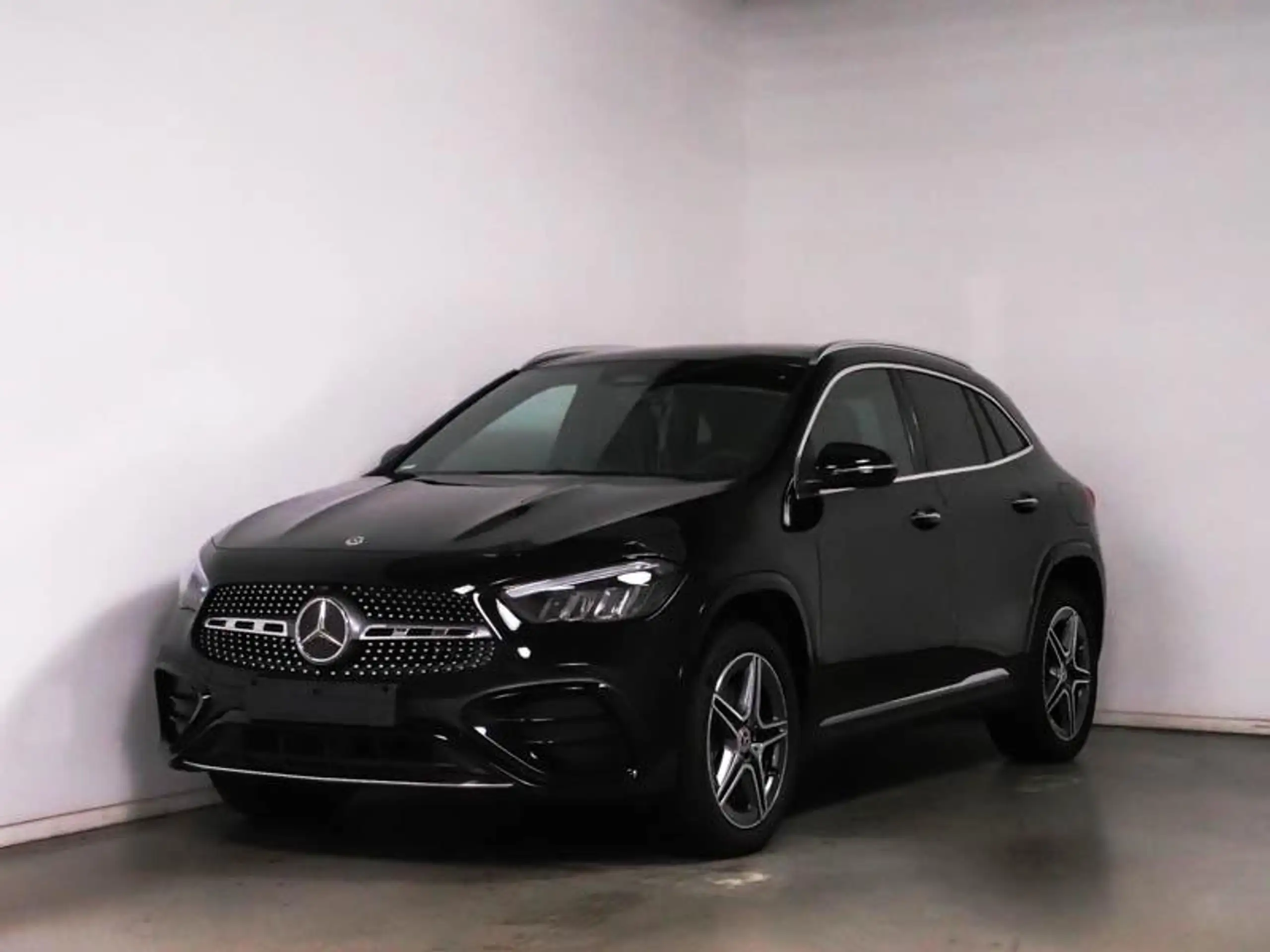 Mercedes-Benz - GLA 250