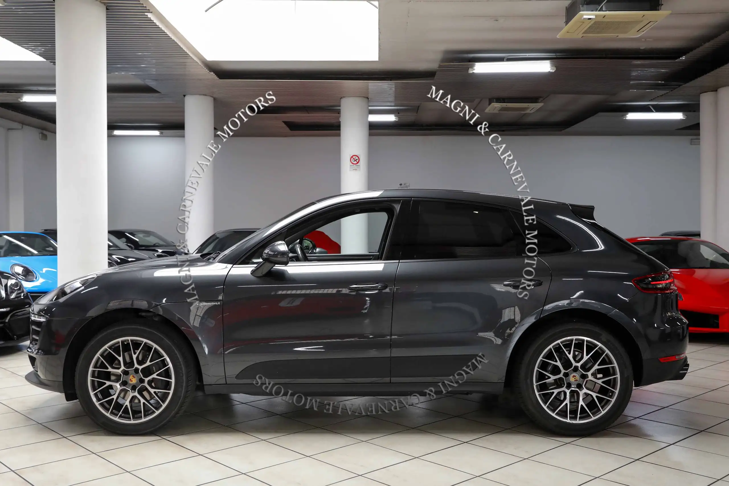 Porsche - Macan