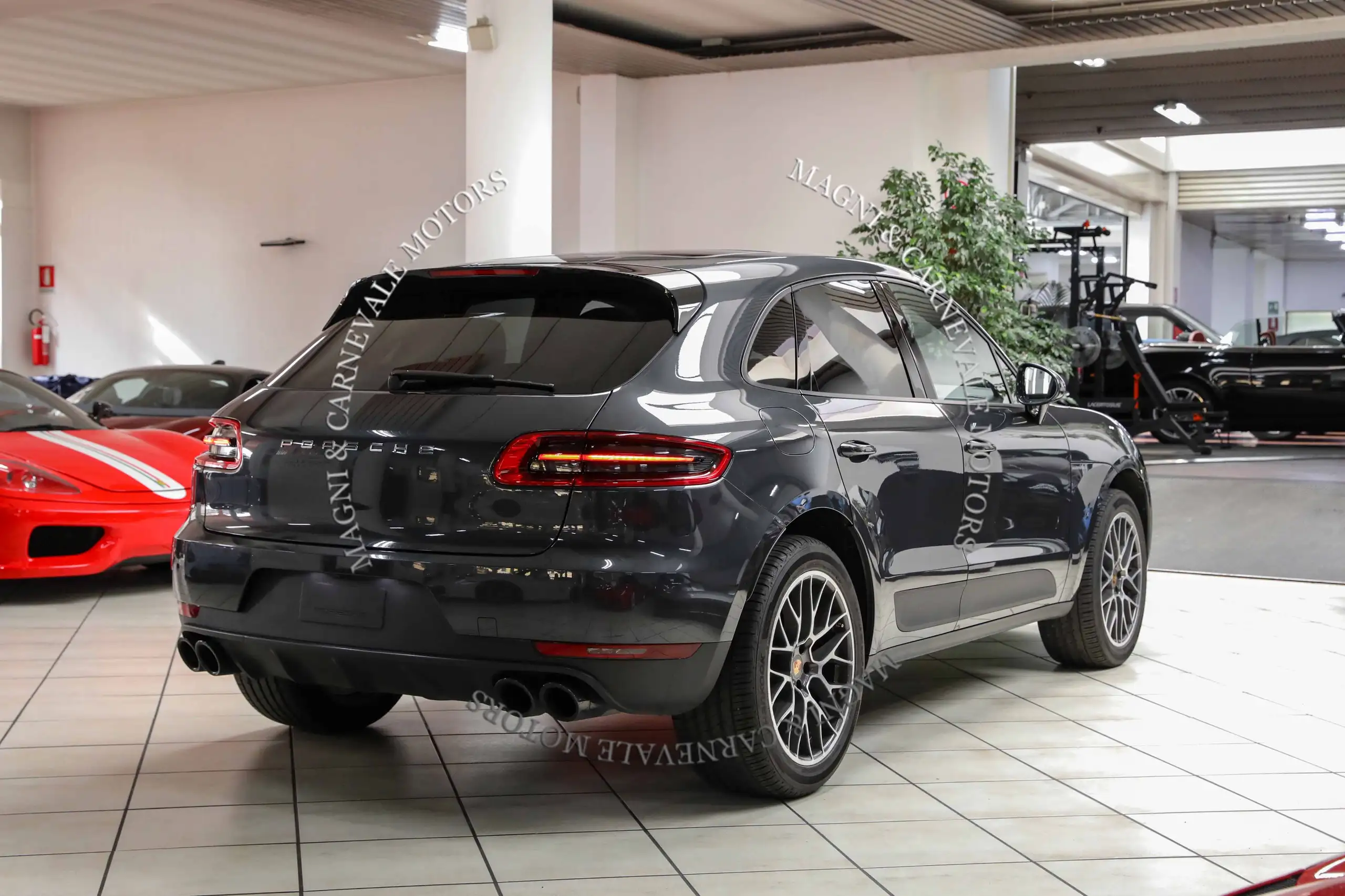 Porsche - Macan