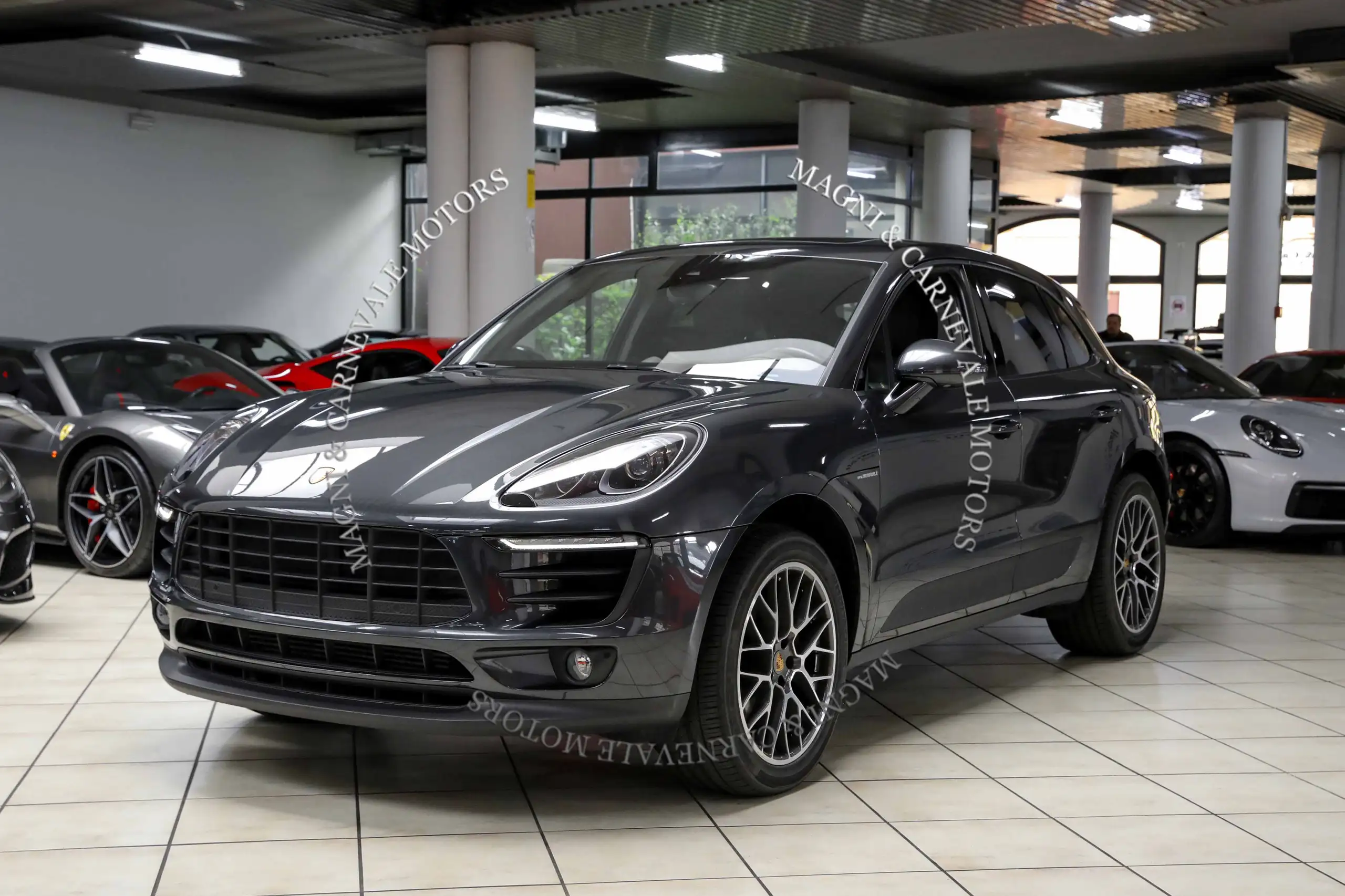 Porsche - Macan