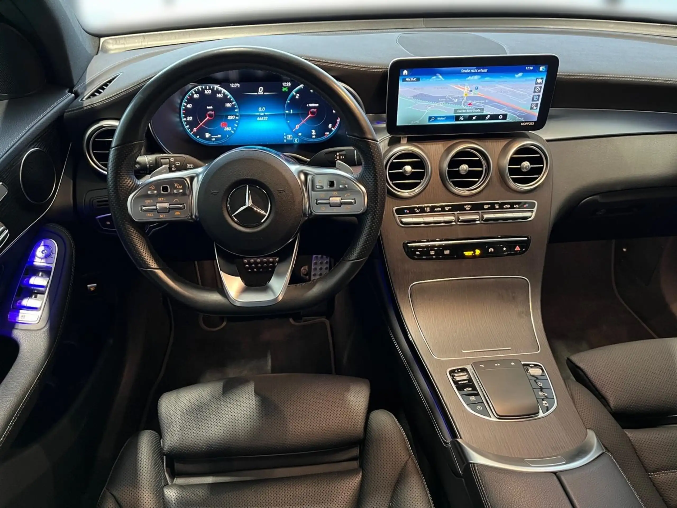 Mercedes-Benz - GLC 400