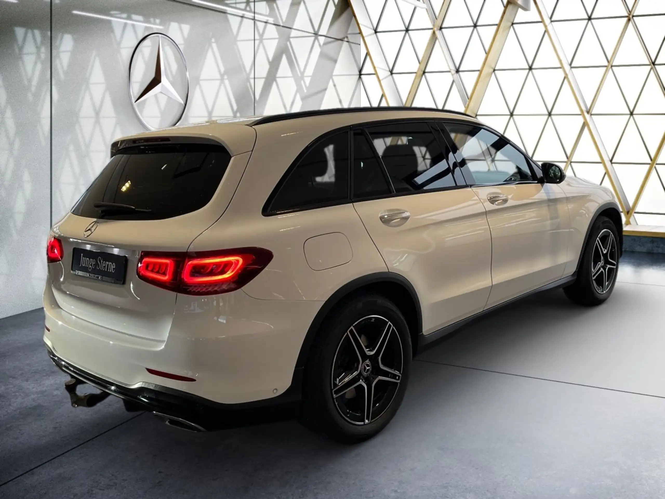 Mercedes-Benz - GLC 400