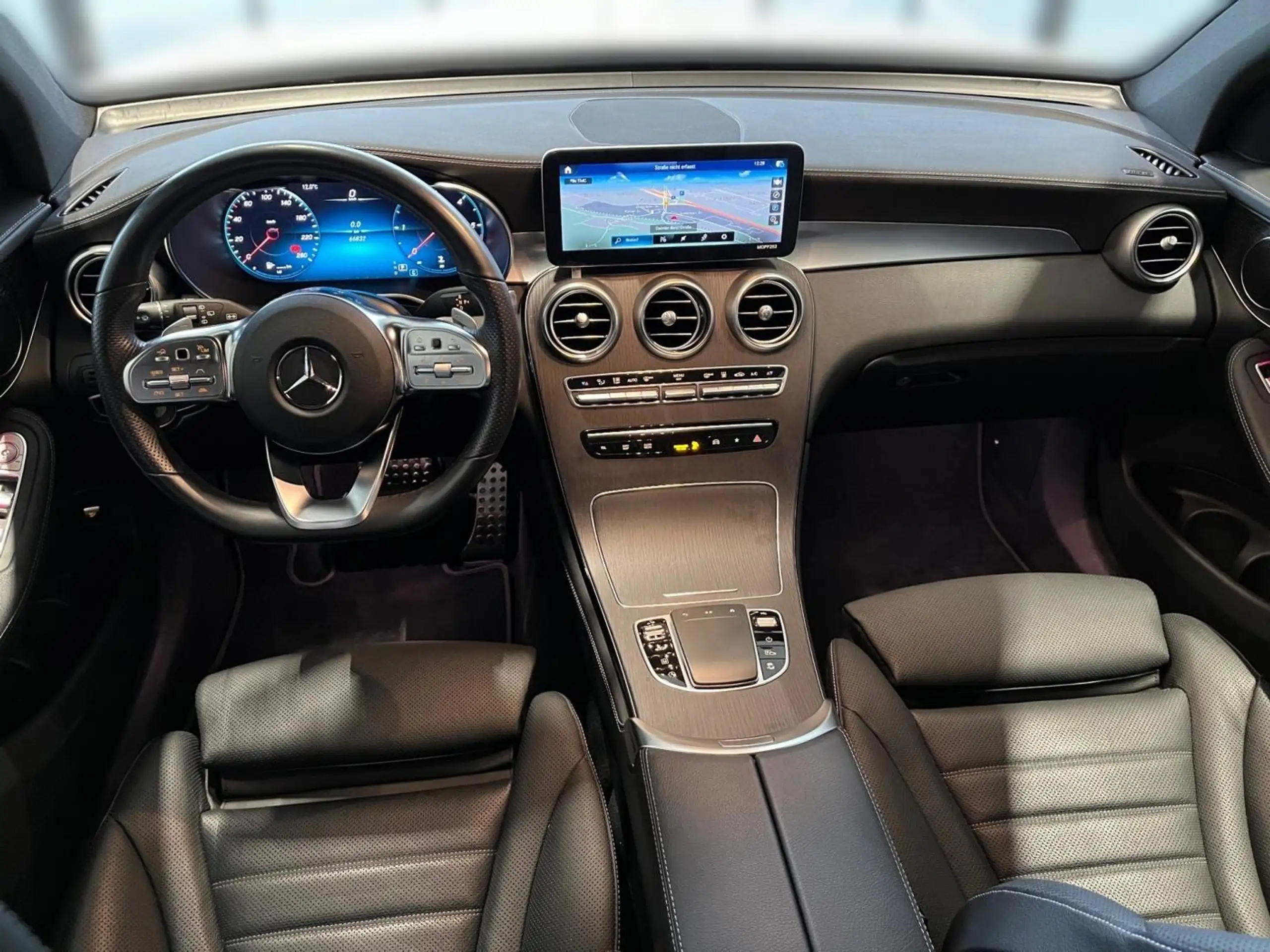 Mercedes-Benz - GLC 400